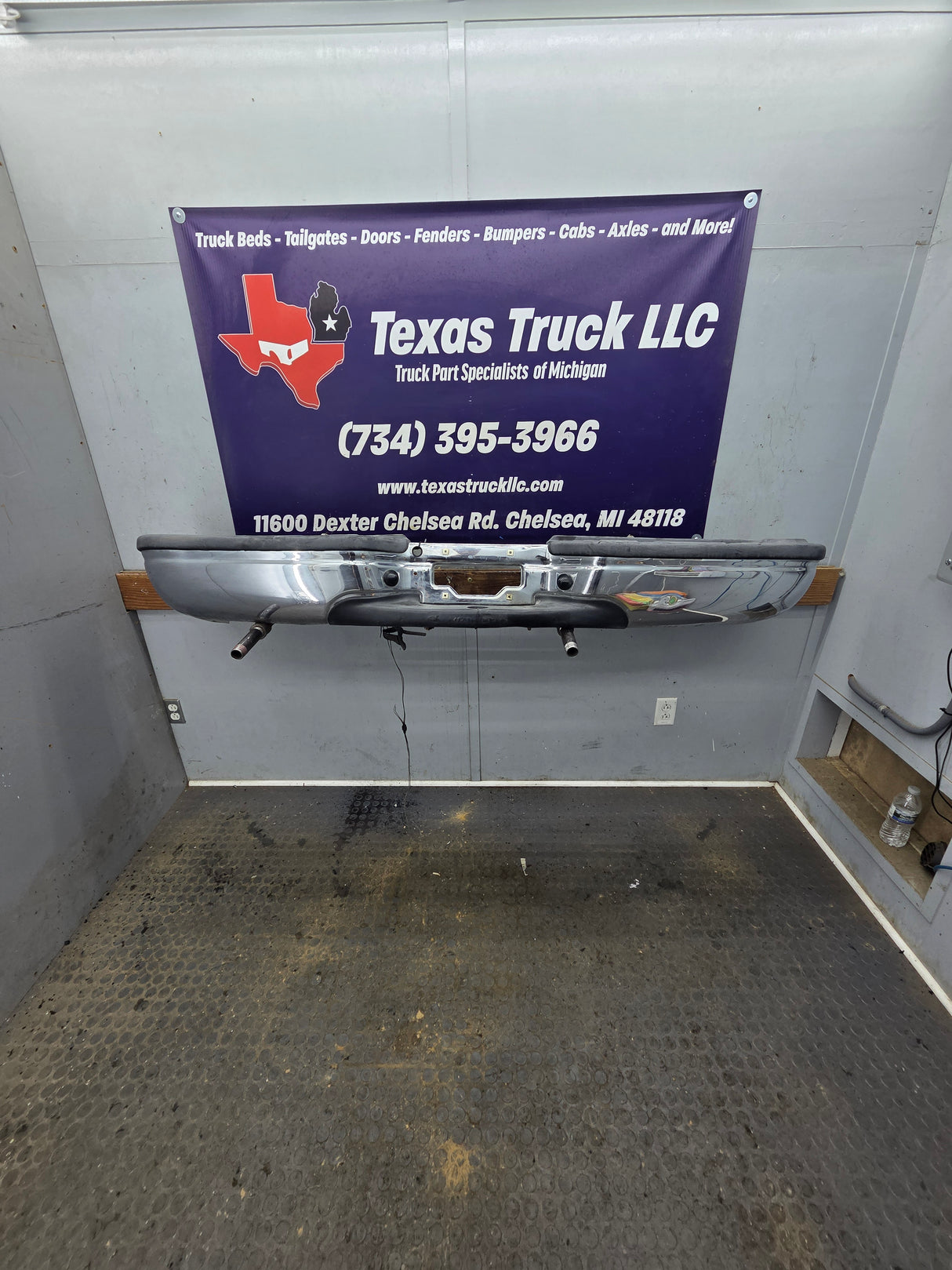 1999-2007 Ford Super Duty F250 F350 F450 F550 Rear Bumper