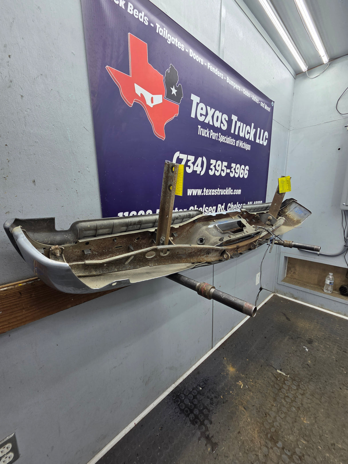 1999-2007 Ford Super Duty F250 F350 F450 F550 Rear Bumper