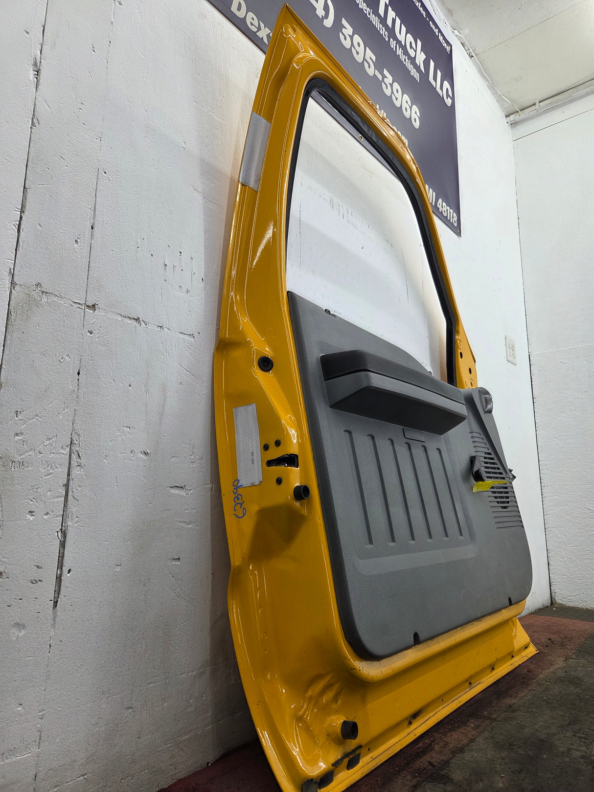 2012-2016 Ford Super Duty LH Driver Side Front Door F250 F350 F450 F550
