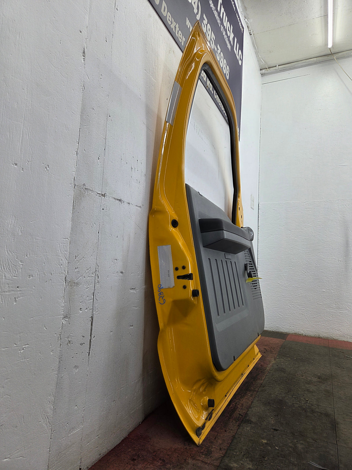 2012-2016 Ford Super Duty LH Driver Side Front Door F250 F350 F450 F550