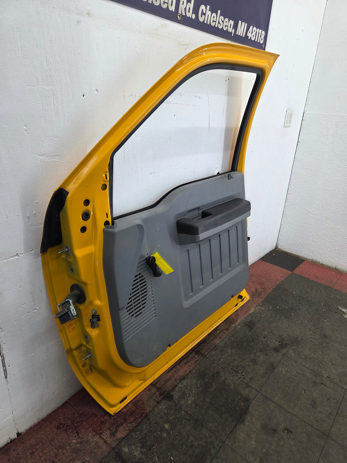 2012-2016 Ford Super Duty RH Passenger Side Front Door F250 F350 F450 F550