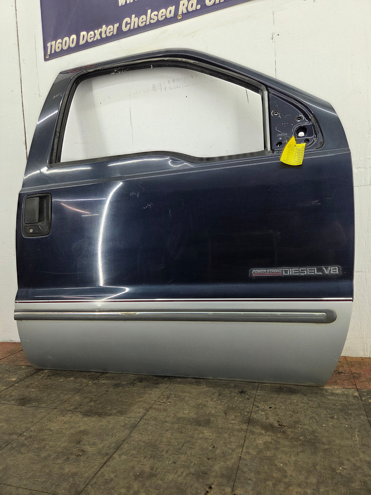 1999-2007 Ford Super Duty RH Passenger Side Front Door F250 F350 F450 F550