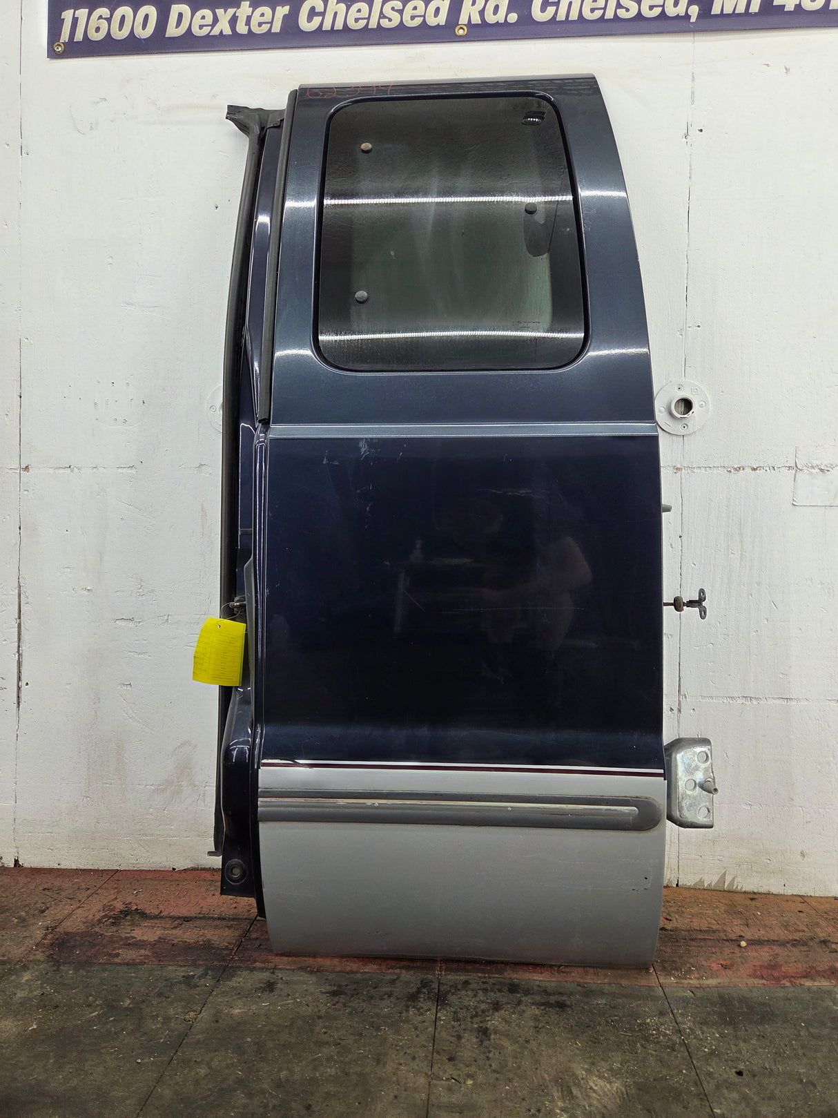 1999-2007 Ford Super Duty F250 F350 F450 F550 LH Extended Cab Driver Side Rear Door