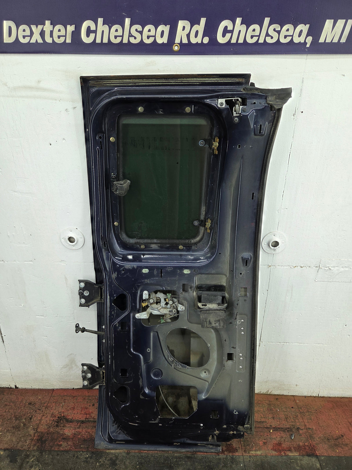 1999-2007 Ford Super Duty F250 F350 F450 F550 LH Extended Cab Driver Side Rear Door
