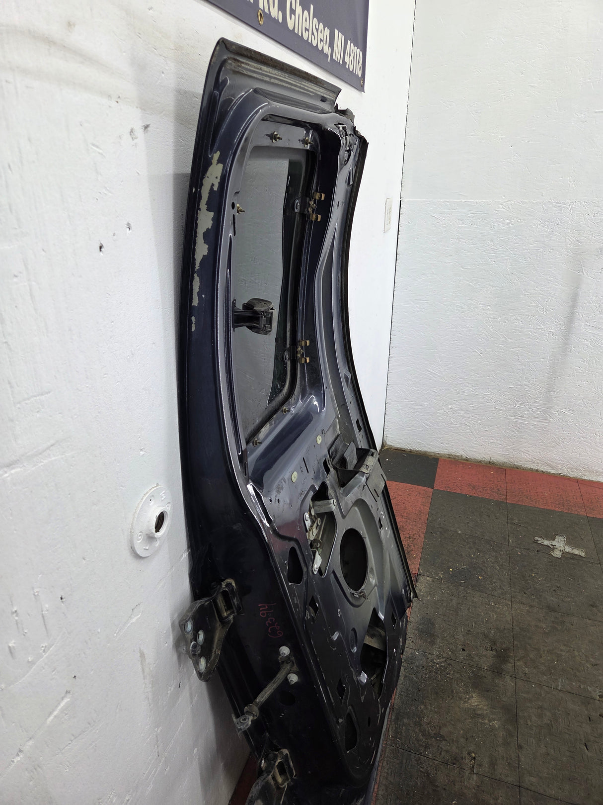 1999-2007 Ford Super Duty F250 F350 F450 F550 LH Extended Cab Driver Side Rear Door