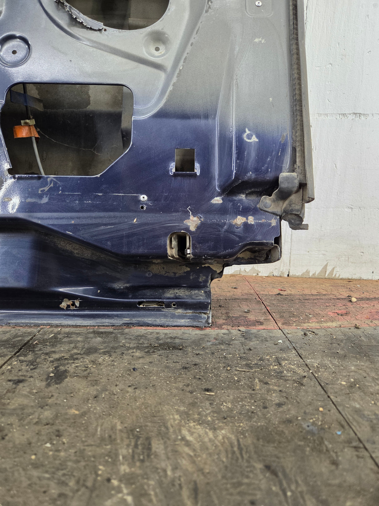 1999-2007 Ford Super Duty F250 F350 F450 F550 LH Extended Cab Driver Side Rear Door
