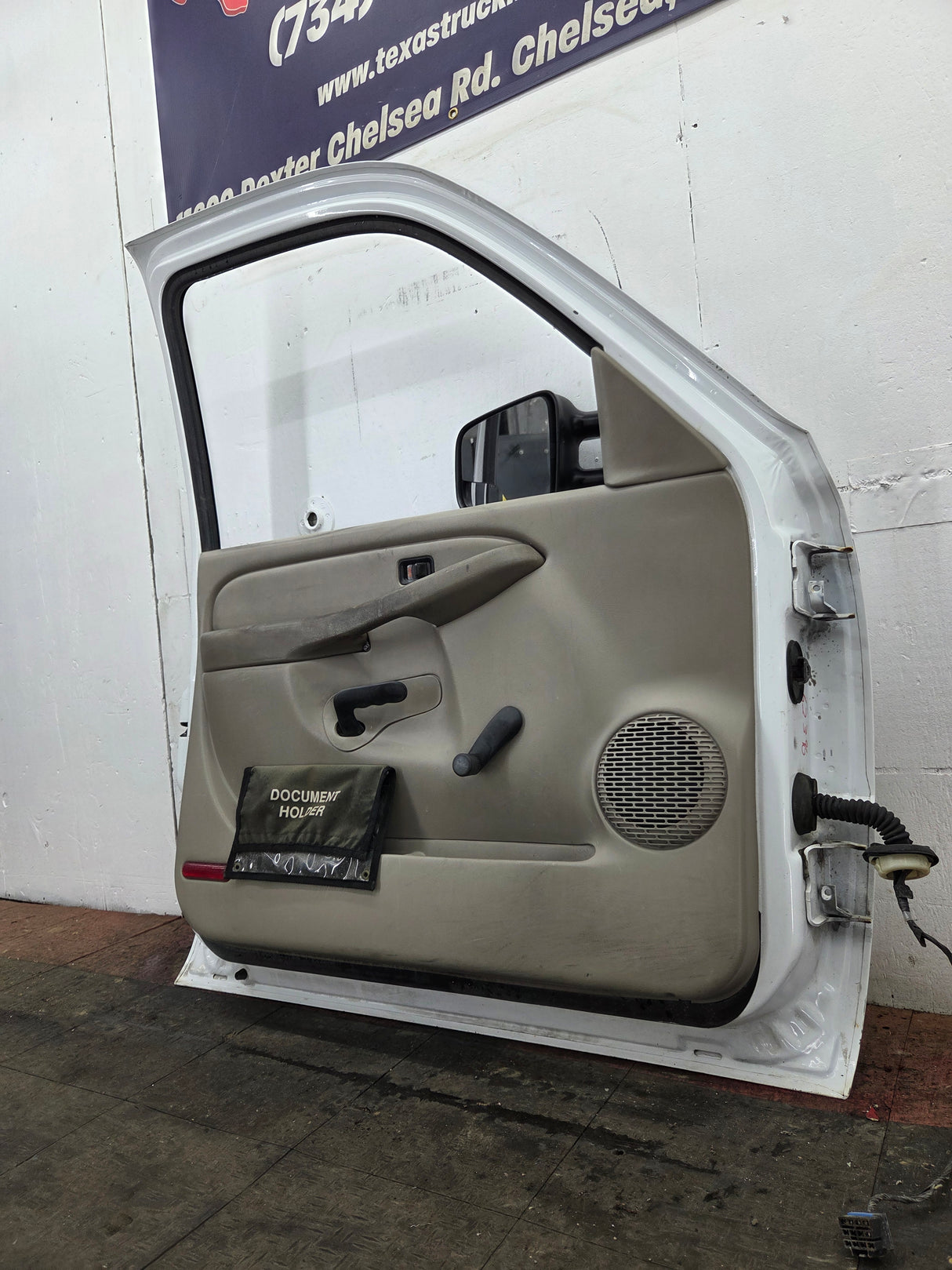 1999-2006 Chevrolet Silverado / GMC Sierra 1500 2500 3500 HD Front Driver Side Door LH
