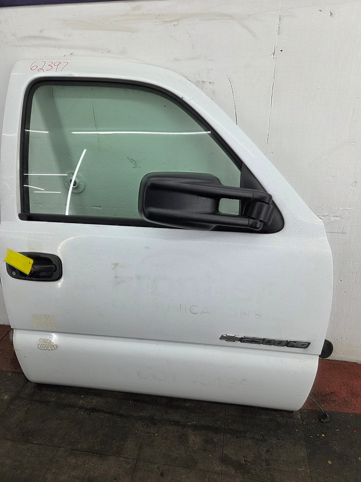 1999-2006 Chevrolet Silverado / GMC Sierra 1500 2500 3500 HD Front Passenger side Door RH