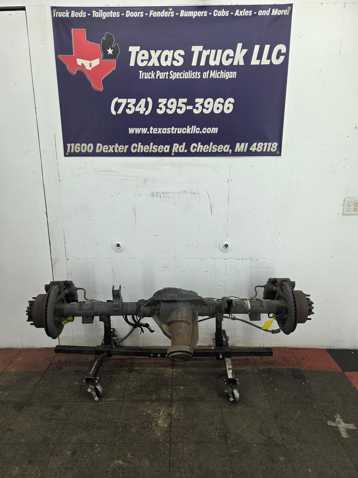 2011-2012 Ford Super Duty F250 F350 Rear Axle 3.73 Gear Ratio Electric Locking Rear End 297k Miles