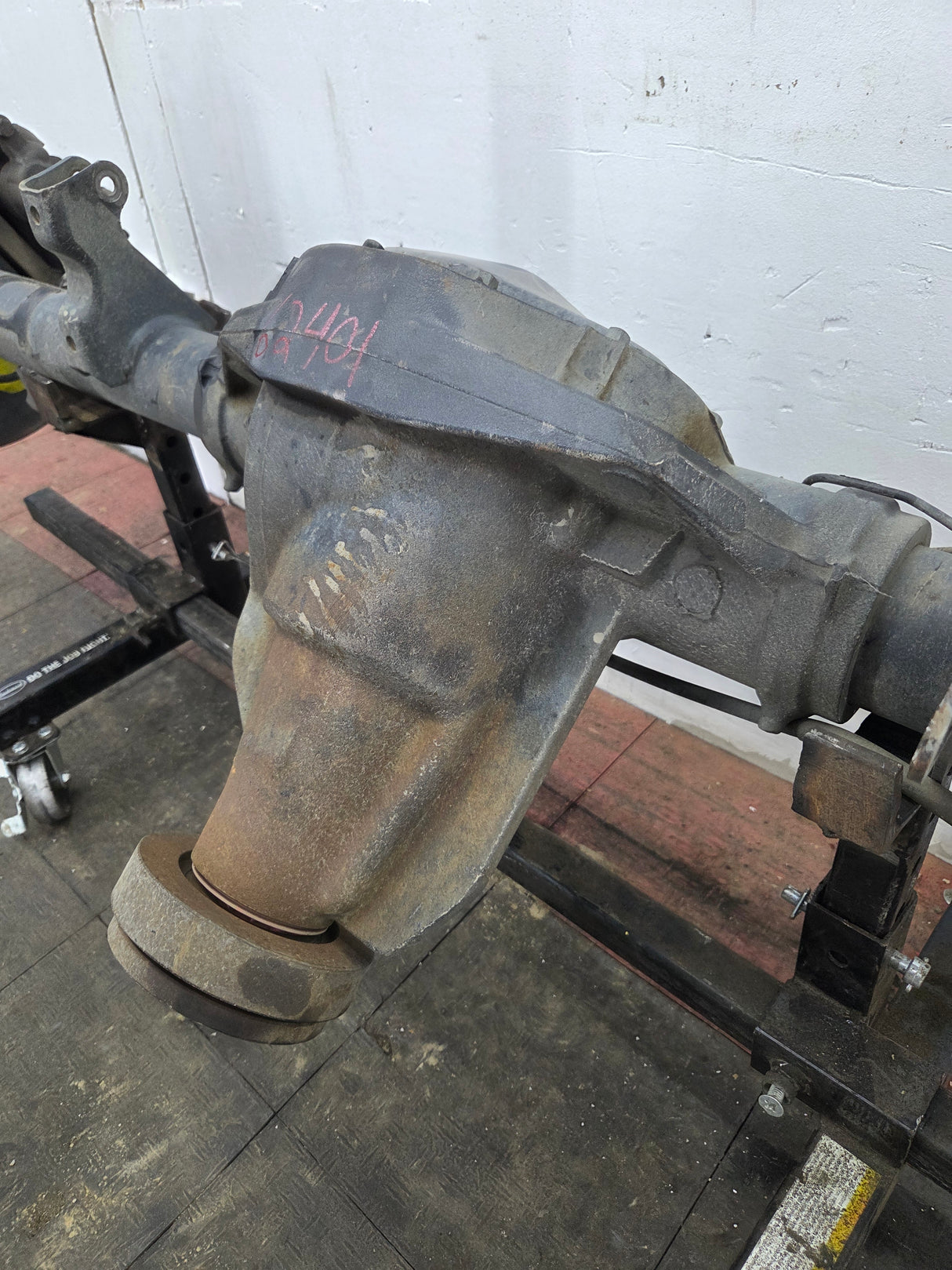 2011-2012 Ford Super Duty F250 F350 Rear Axle 3.73 Gear Ratio Electric Locking Rear End 297k Miles