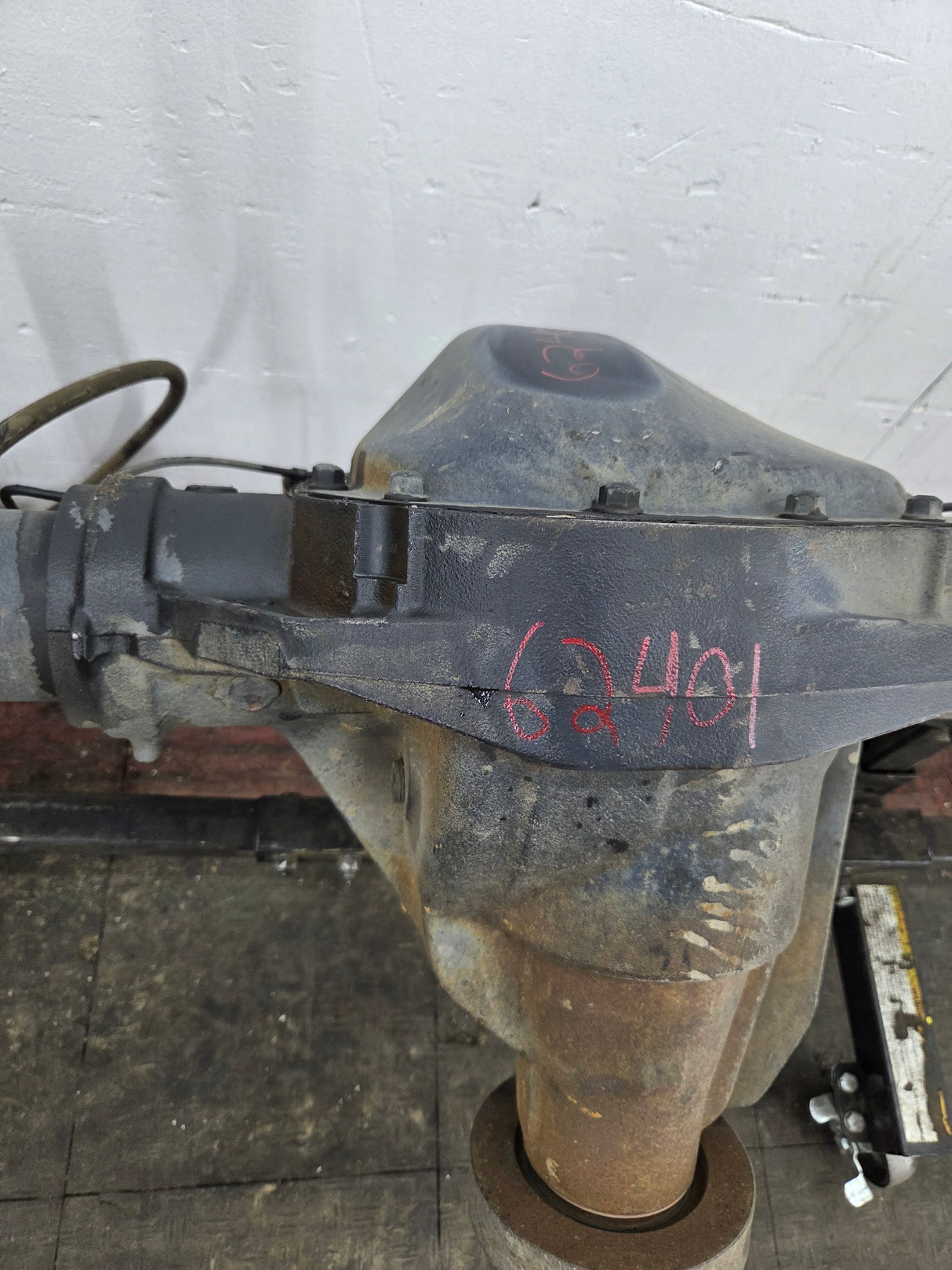 2011-2012 Ford Super Duty F250 F350 Rear Axle 3.73 Gear Ratio Electric Locking Rear End 297k Miles