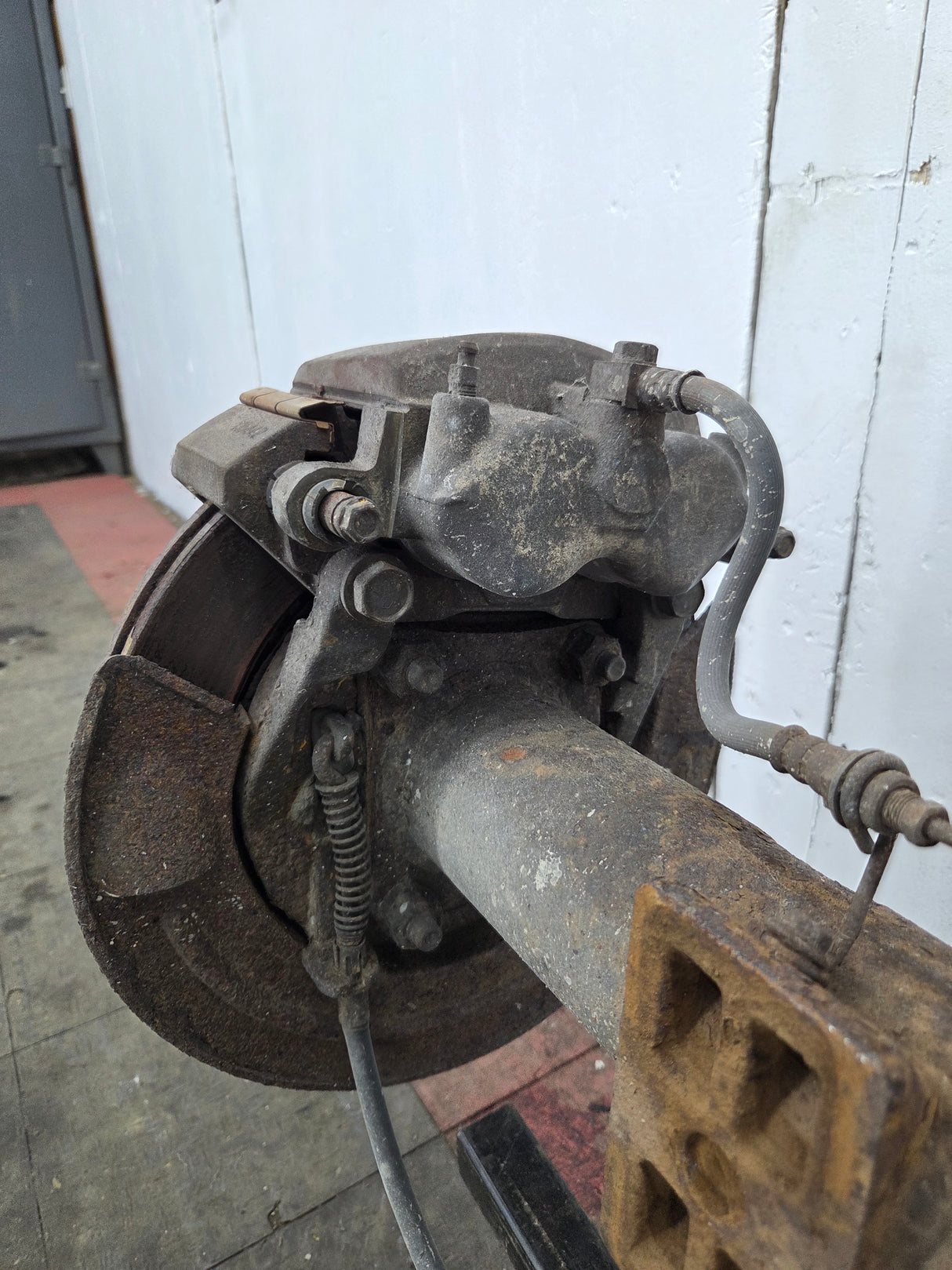 2001-2002 Dodge Ram 2500 Rear Axle Spicer 70 3.55 Ratio
