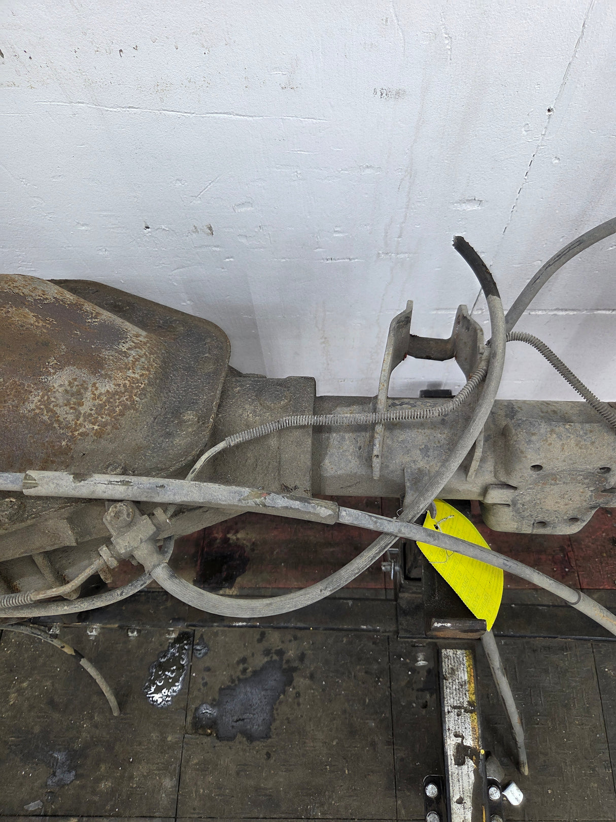2001-2007 Chevrolet Silverado / GMC Sierra 2500 3500 HD Rear Axle 4.10 10.5"