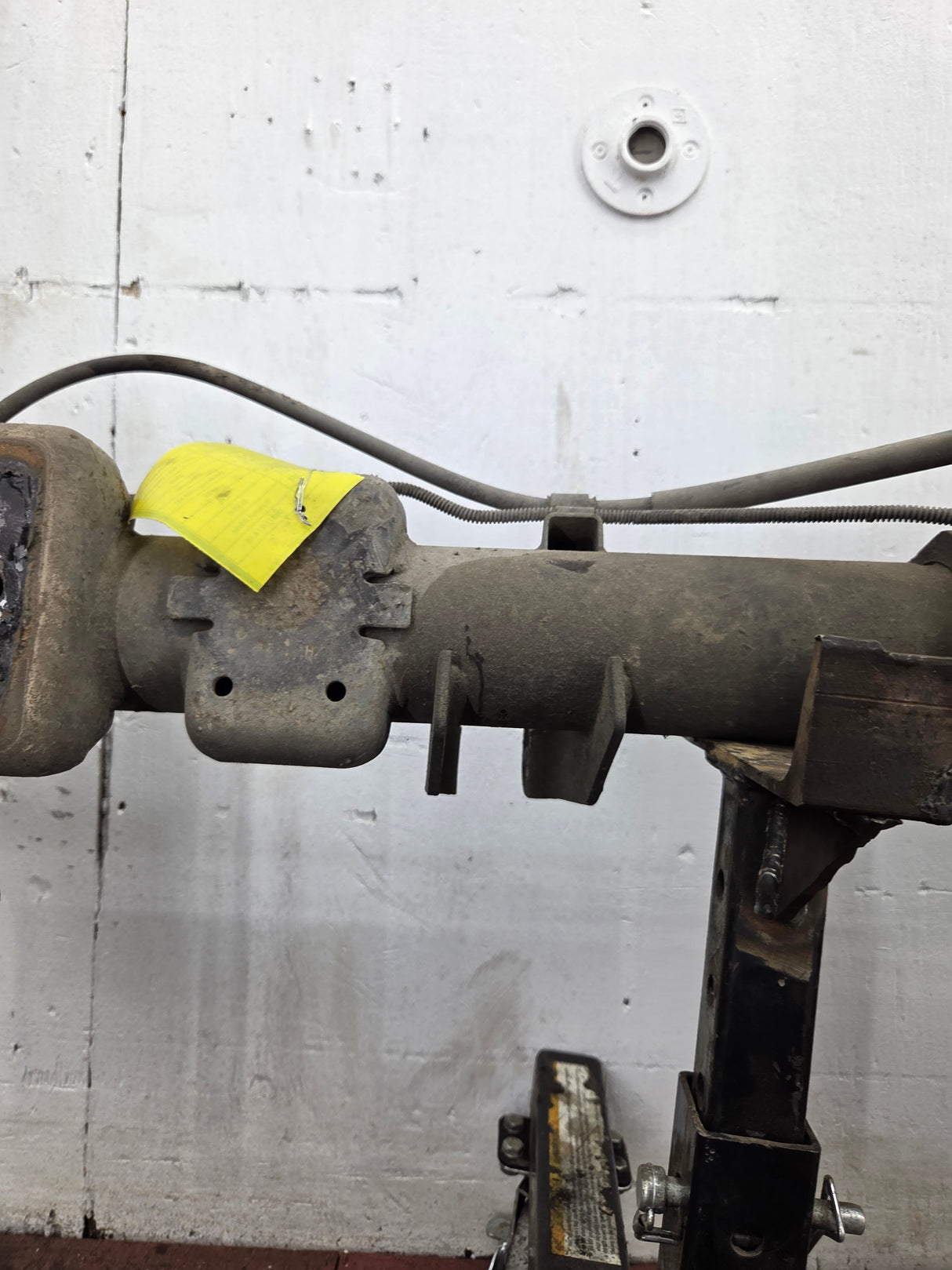 2001-2007 Chevrolet Silverado / GMC Sierra 2500 3500 HD Rear Axle 4.10 10.5"