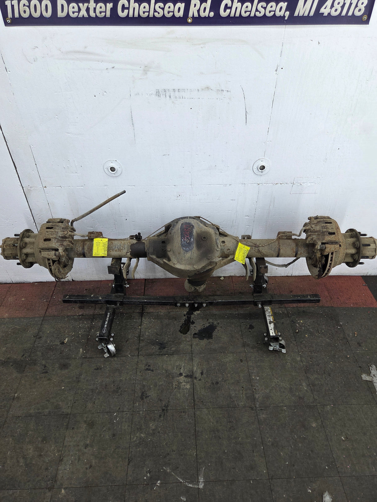 1999-2001 Ford Super Duty F350 Dually Rear Axle 3.73 Gear Ratio CAB CHASSIS 266k miles