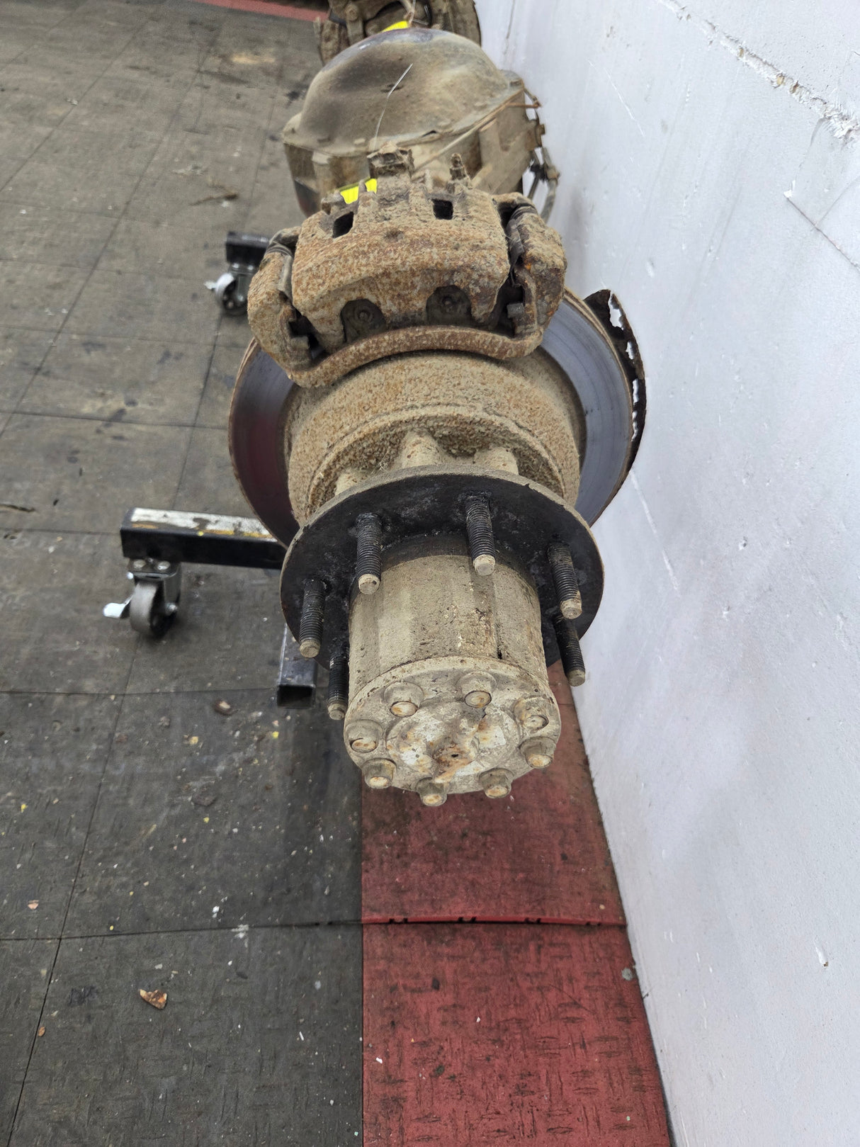 1999-2001 Ford Super Duty F350 Dually Rear Axle 3.73 Gear Ratio CAB CHASSIS 266k miles