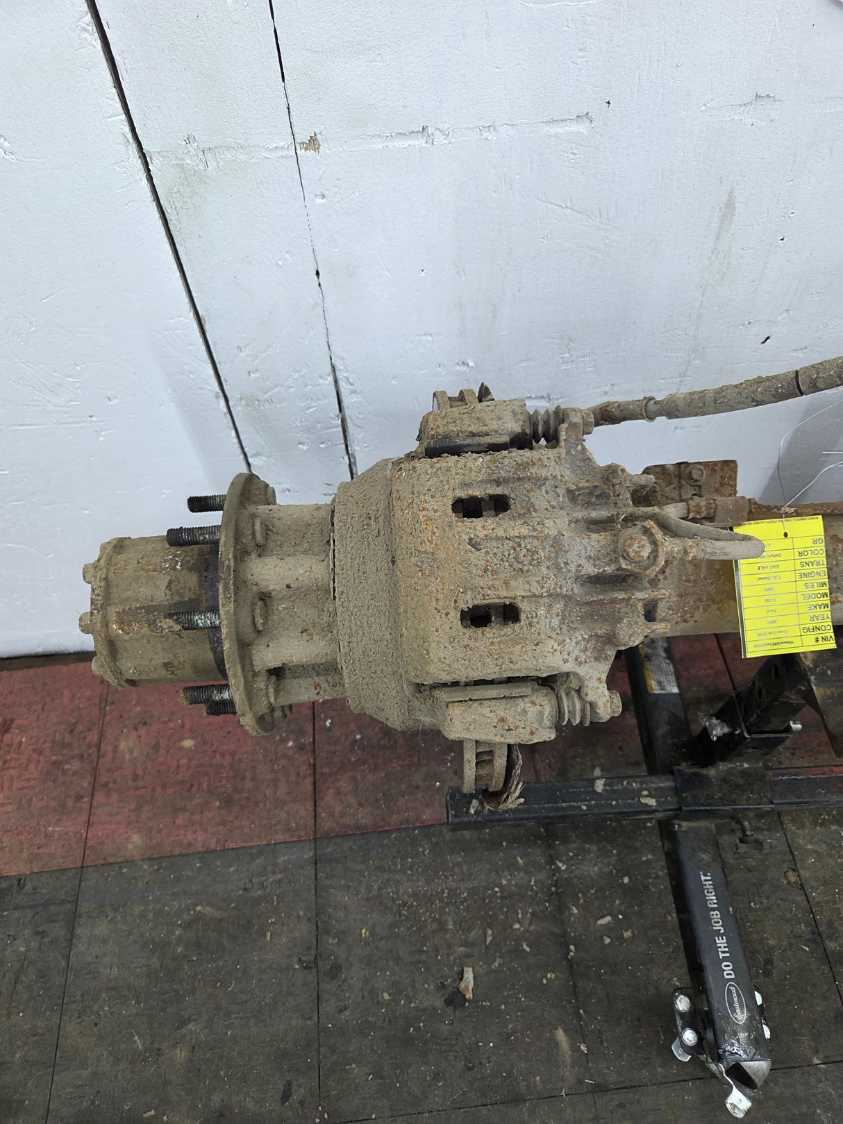 1999-2001 Ford Super Duty F350 Dually Rear Axle 3.73 Gear Ratio CAB CHASSIS 266k miles