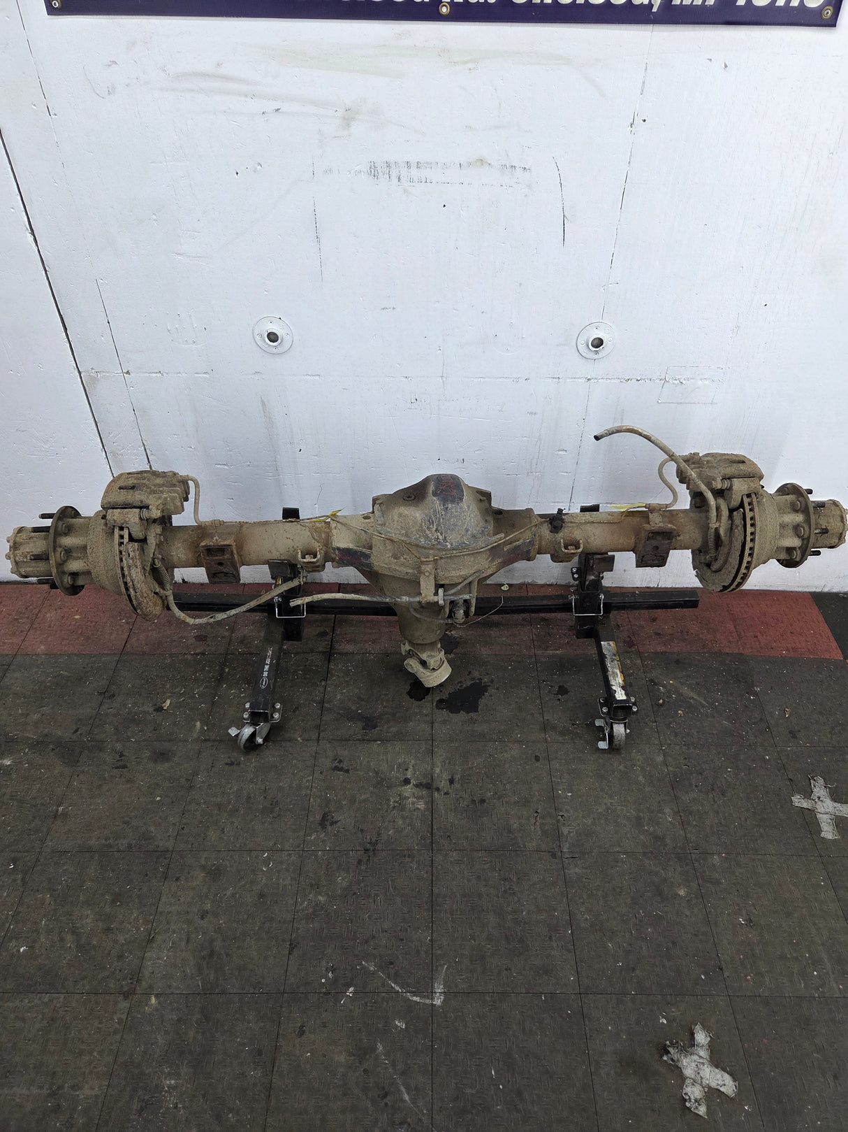1999-2001 Ford Super Duty F350 Dually Rear Axle 3.73 Gear Ratio CAB CHASSIS 266k miles