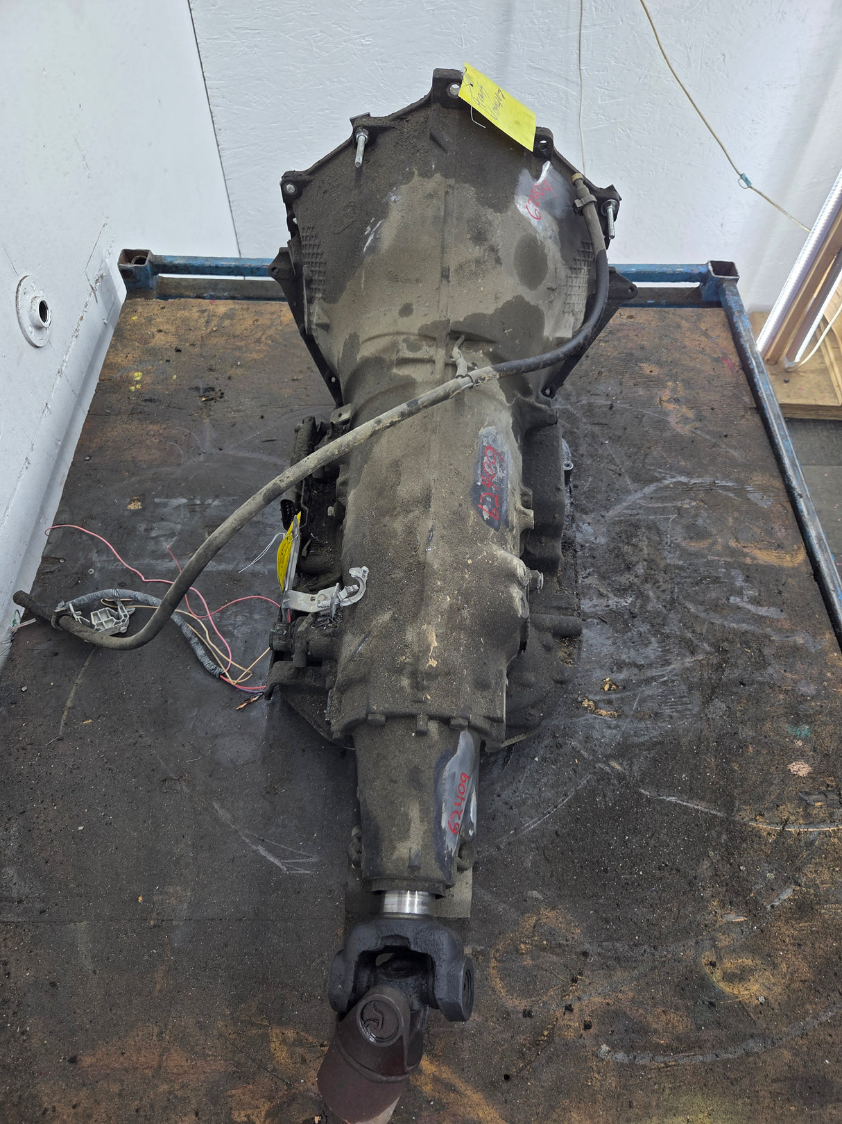 2000-2006 Chevrolet GMC 6.0L 4L80E 2wd AUTOMATIC TRANSMISSION *Untested Core 2500HD 3500HD