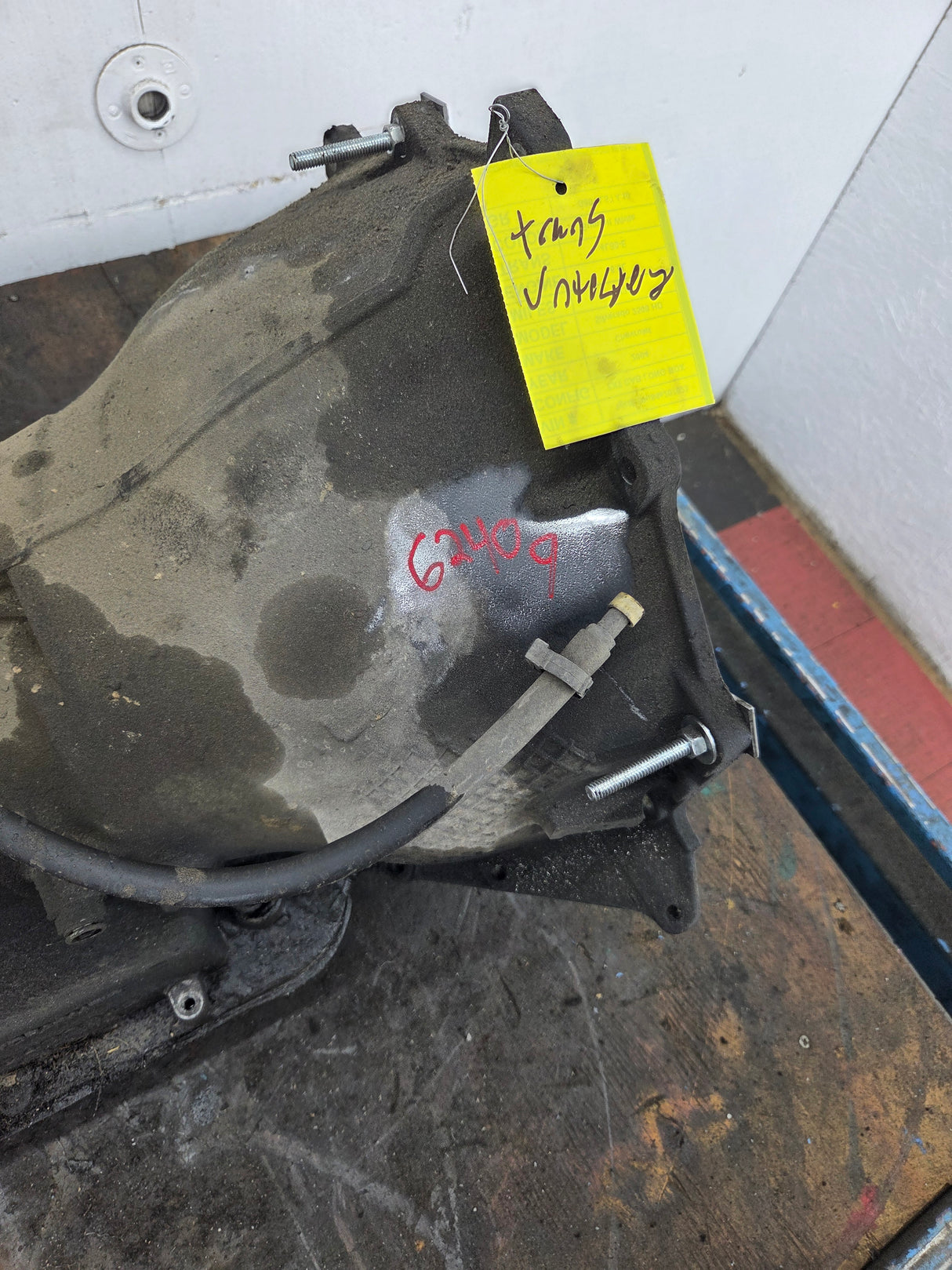 2000-2006 Chevrolet GMC 6.0L 4L80E 2wd AUTOMATIC TRANSMISSION *Untested Core 2500HD 3500HD