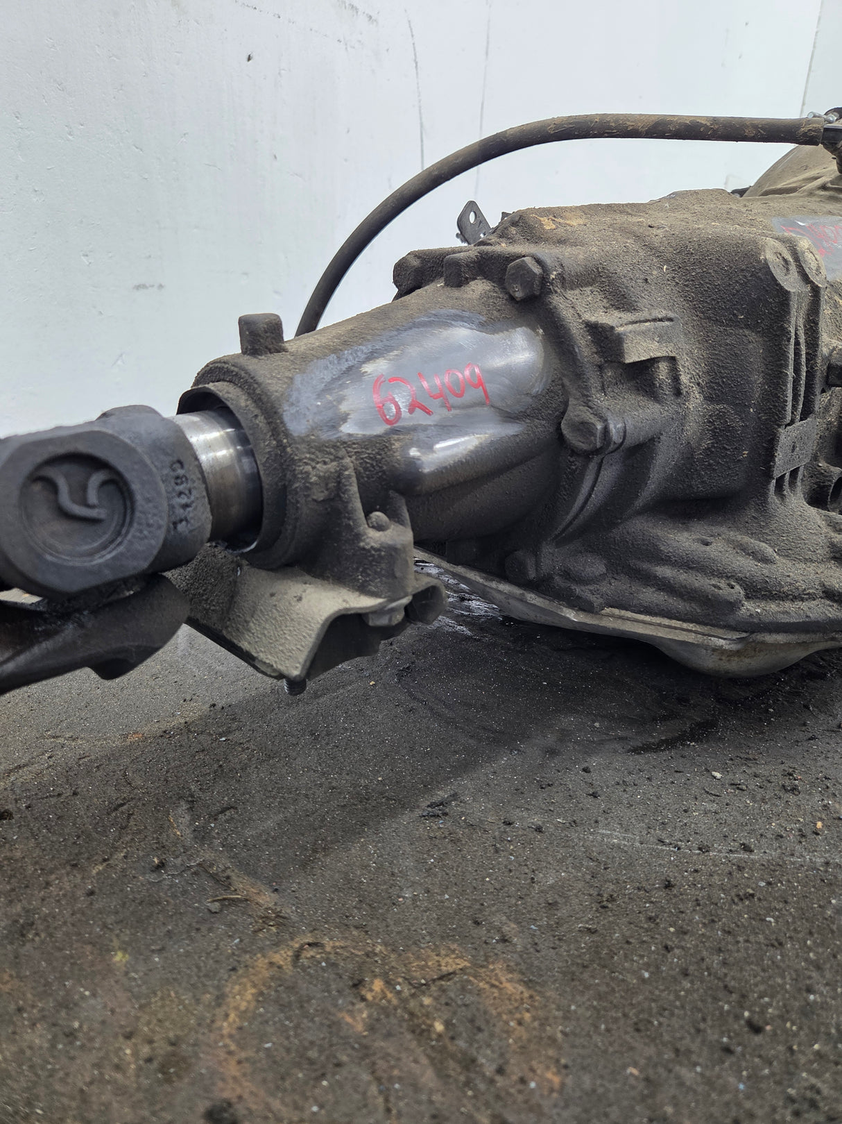 2000-2006 Chevrolet GMC 6.0L 4L80E 2wd AUTOMATIC TRANSMISSION *Untested Core 2500HD 3500HD
