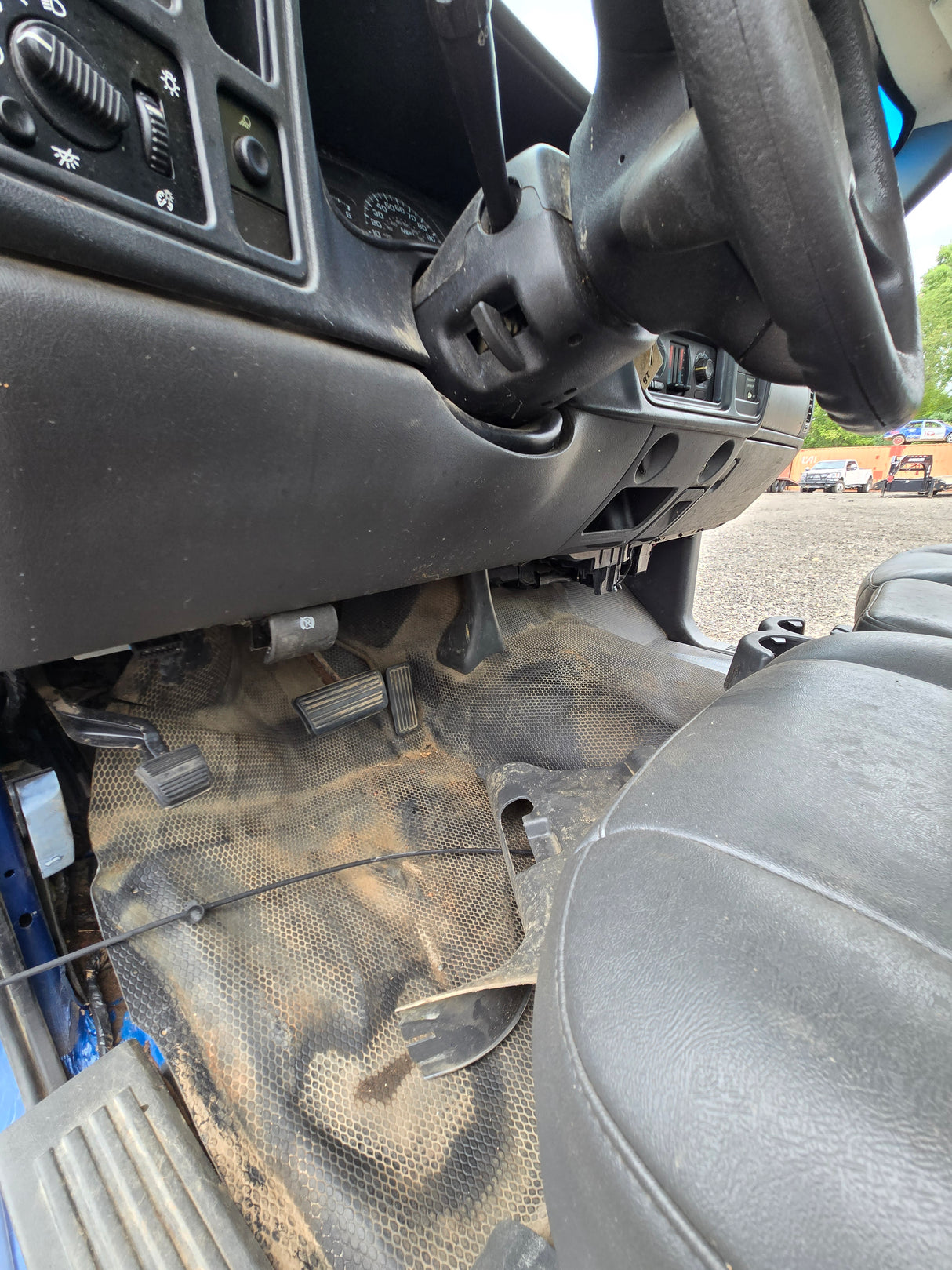 1999-2007 Chevrolet Silverado / GMC Sierra 1500 2500 HD 3500HD Regular Cab Body
