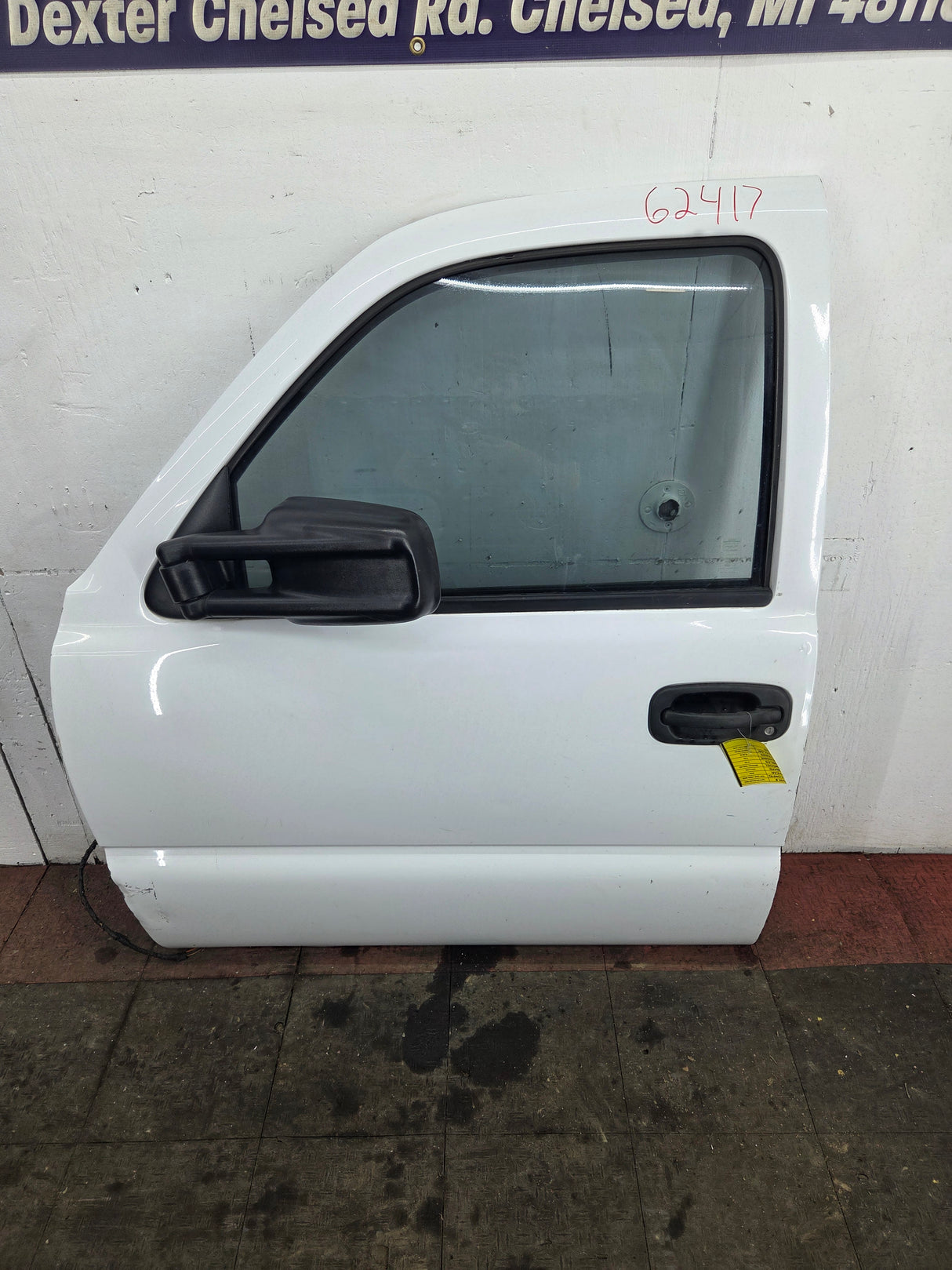1999-2006 Chevrolet Silverado / GMC Sierra 1500 2500 3500 HD Front Driver Side Door LH