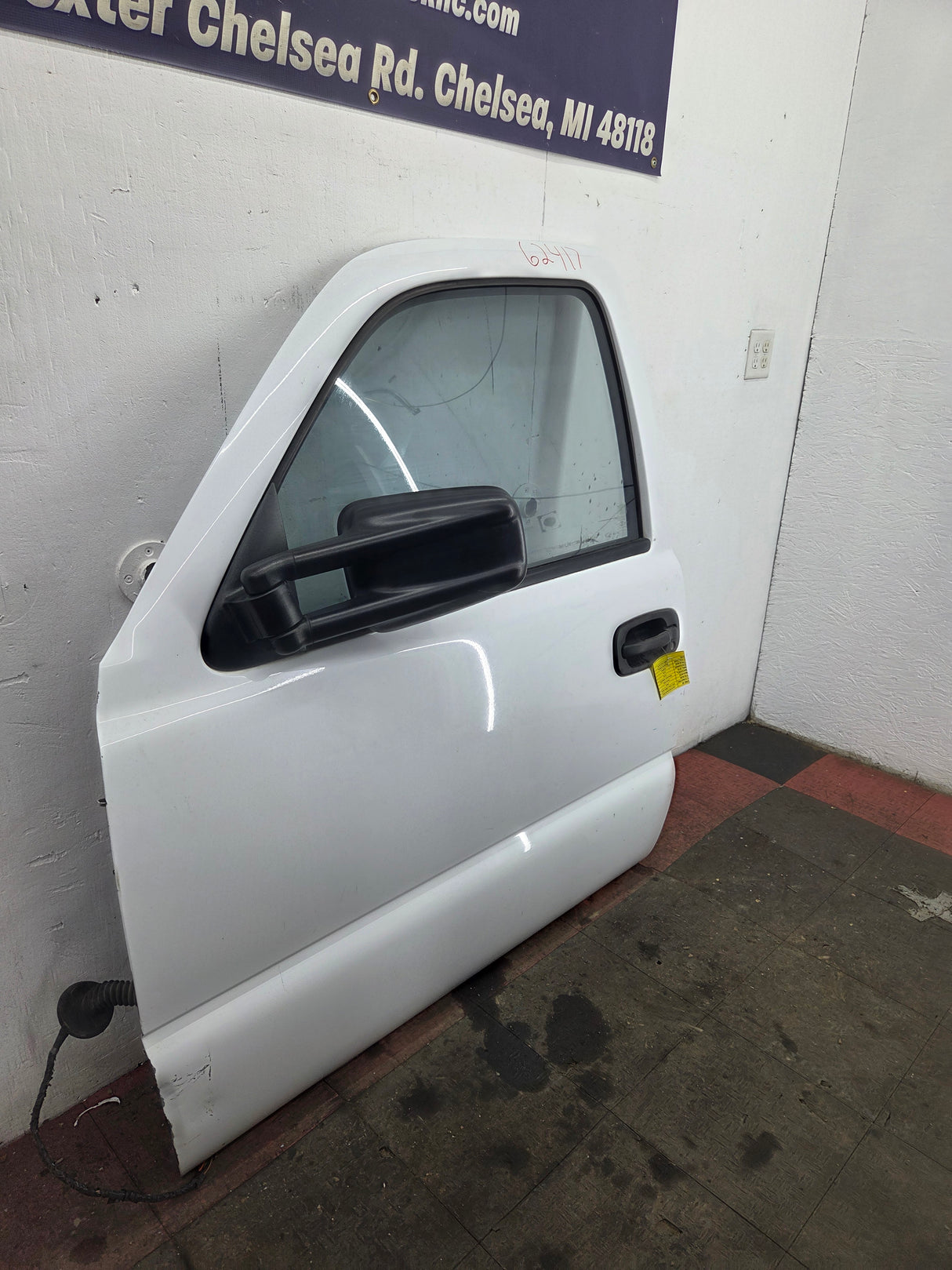 1999-2006 Chevrolet Silverado / GMC Sierra 1500 2500 3500 HD Front Driver Side Door LH