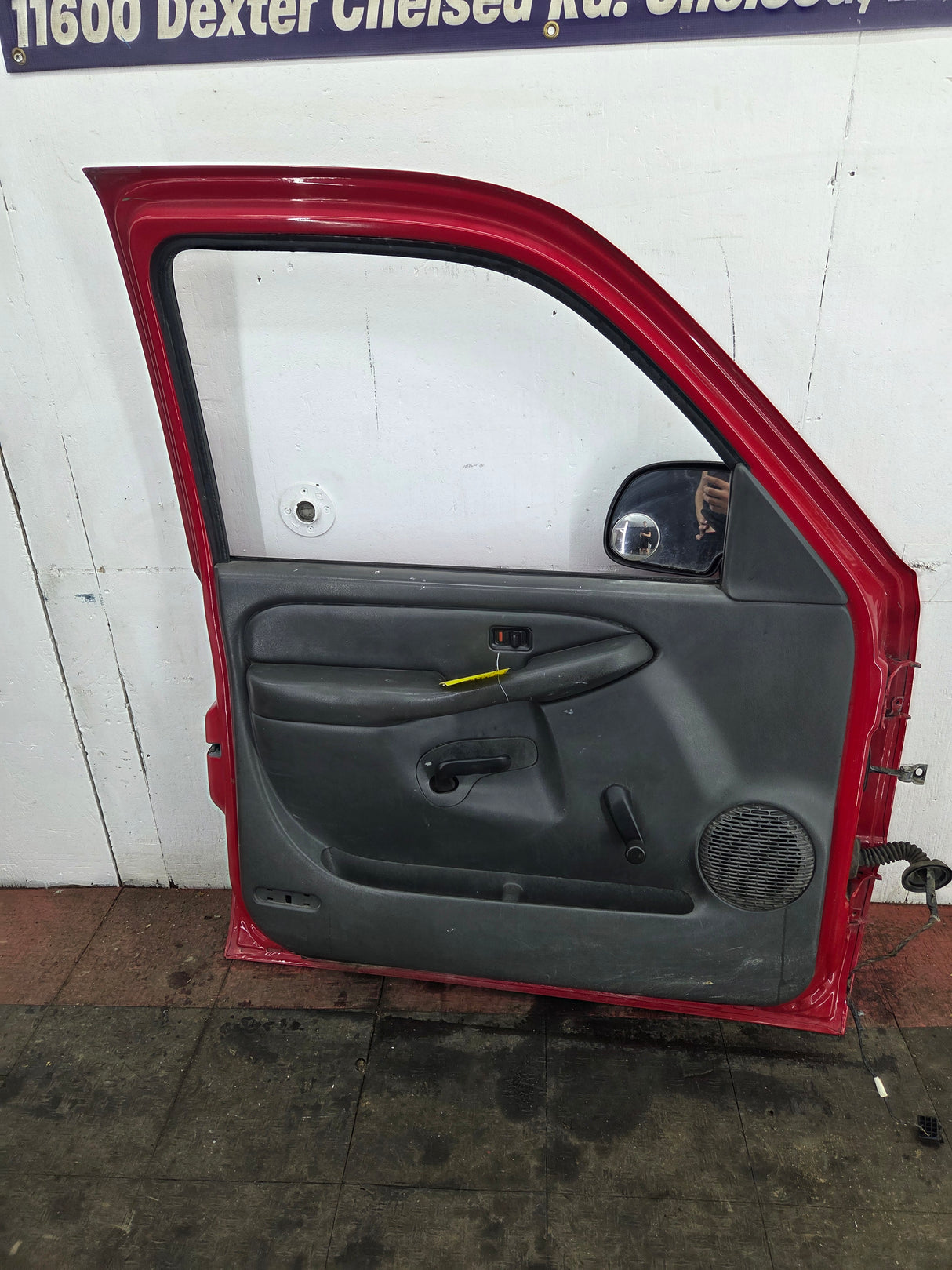 1999-2006 Chevrolet Silverado / GMC Sierra 1500 2500 3500 HD Front Driver Side Door LH