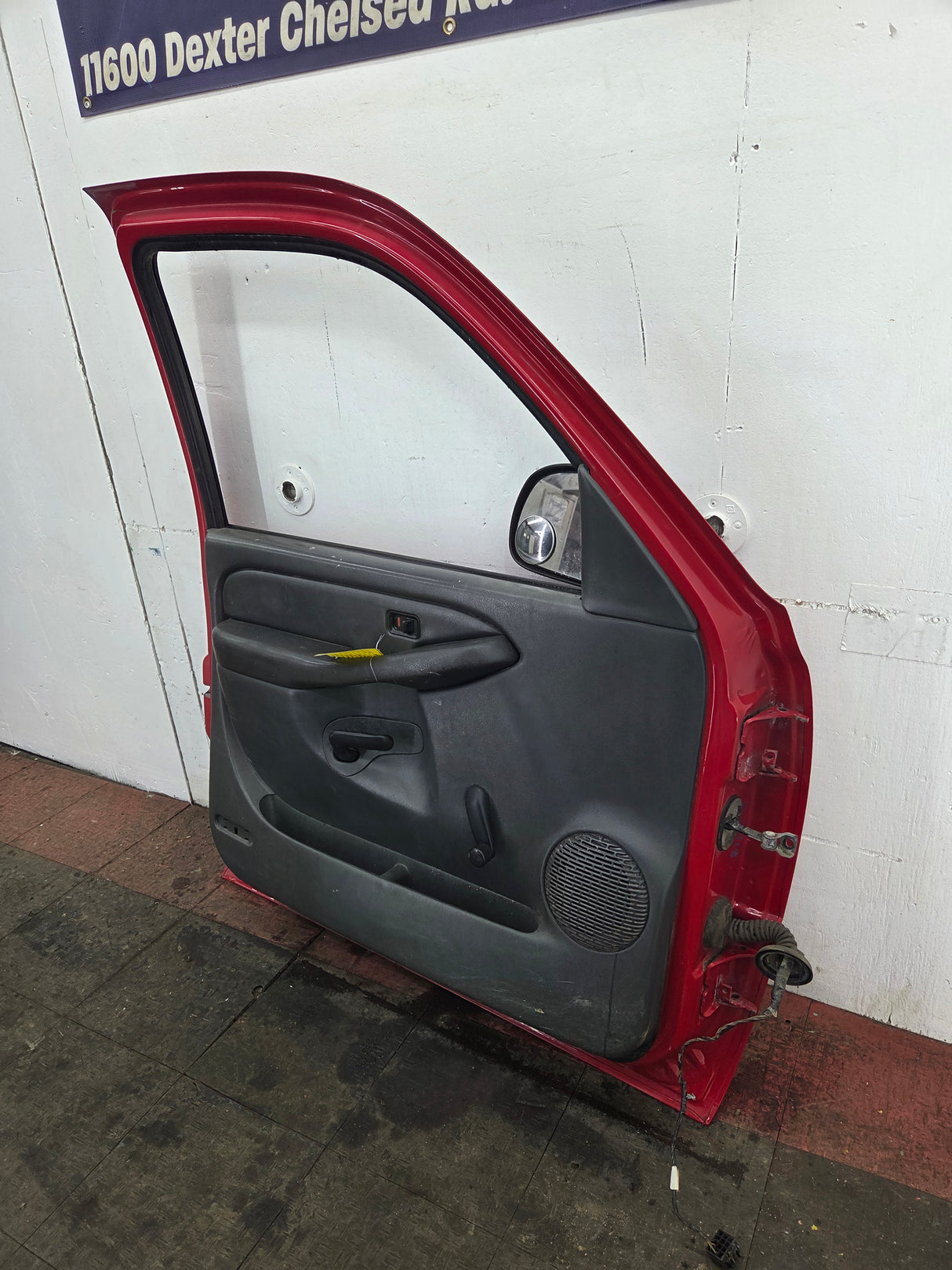 1999-2006 Chevrolet Silverado / GMC Sierra 1500 2500 3500 HD Front Driver Side Door LH