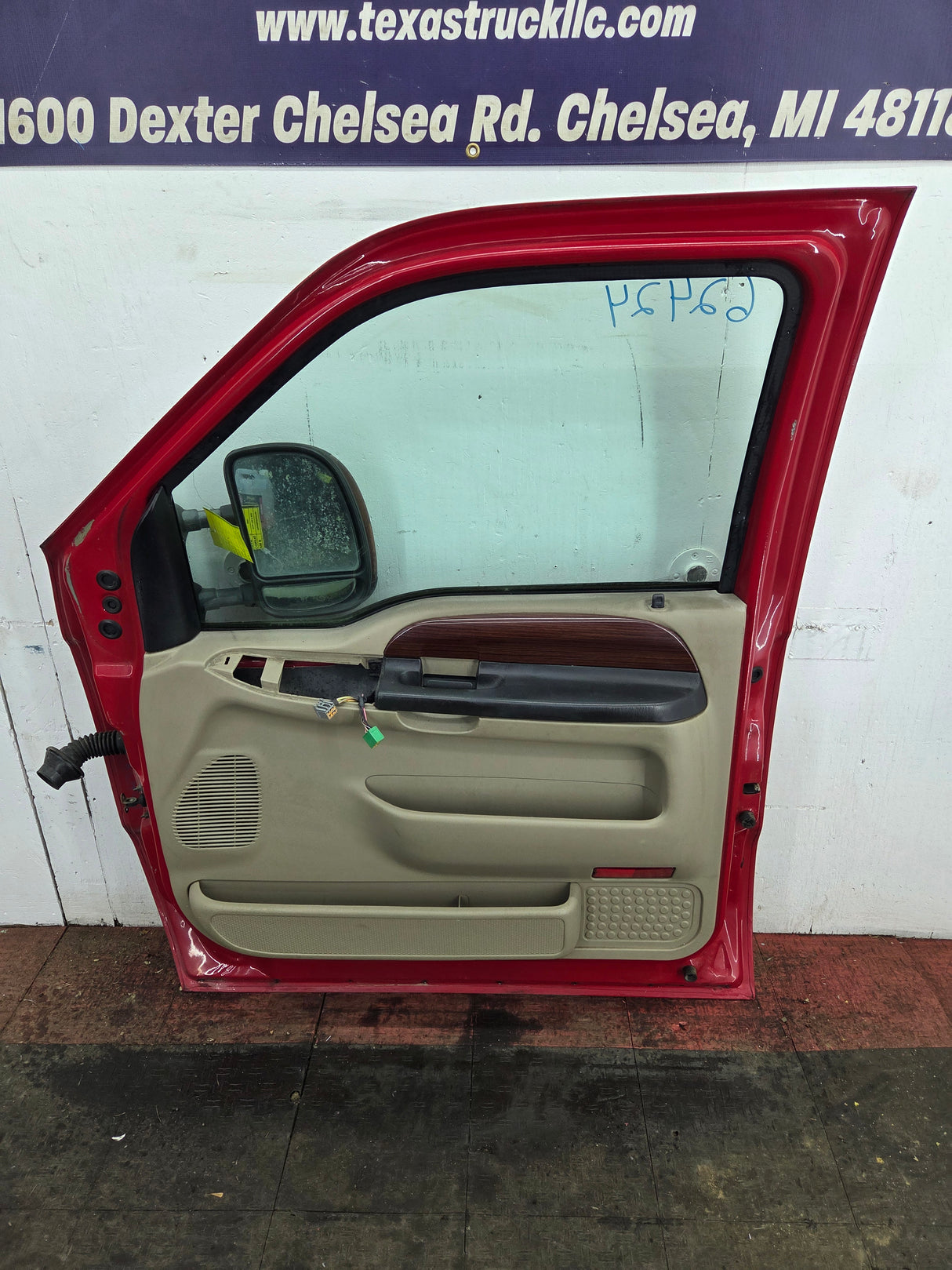 1999-2007 Ford Super Duty RH Passenger Side Front Door F250 F350 F450 F550