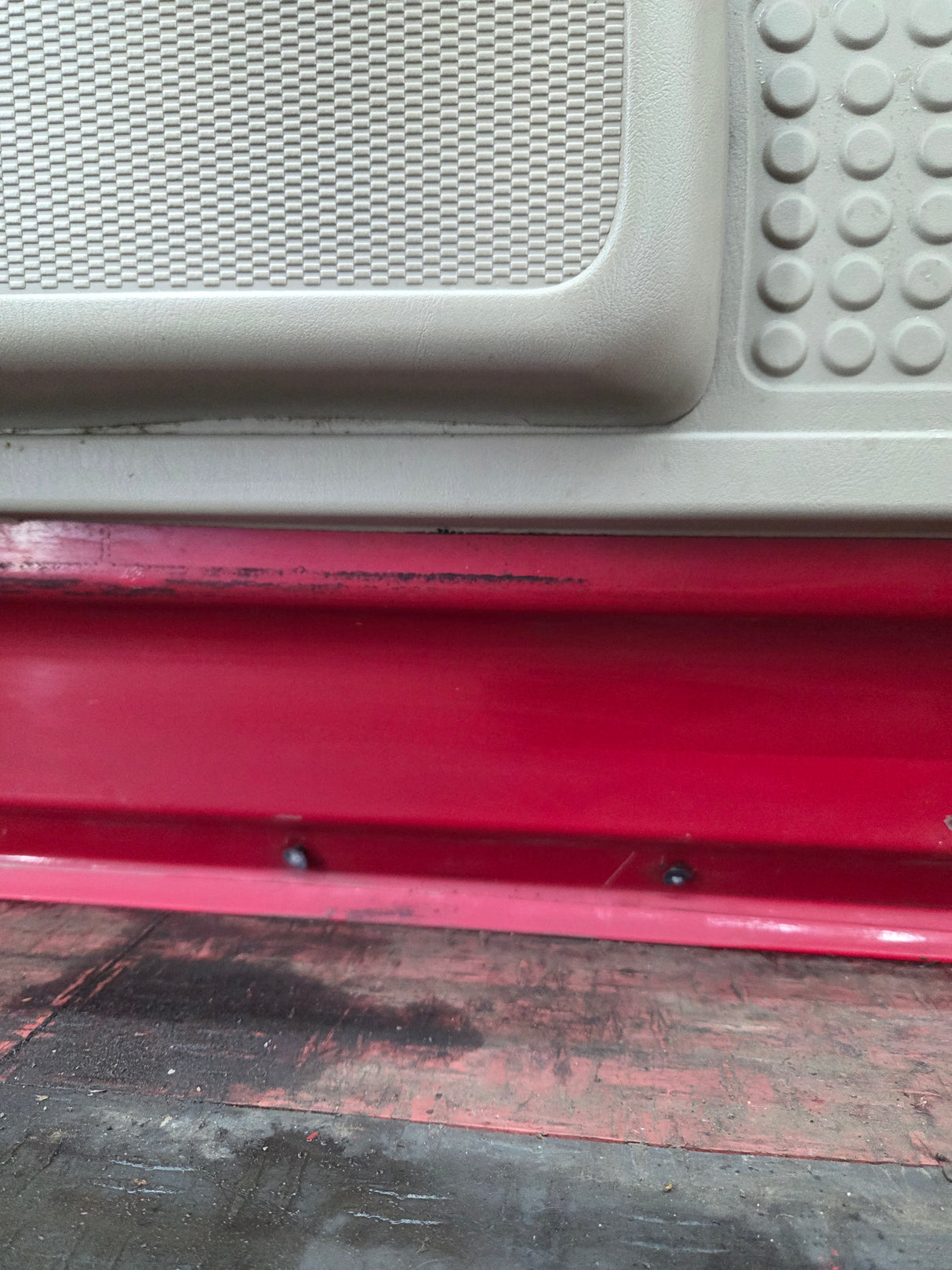 1999-2007 Ford Super Duty RH Passenger Side Front Door F250 F350 F450 F550