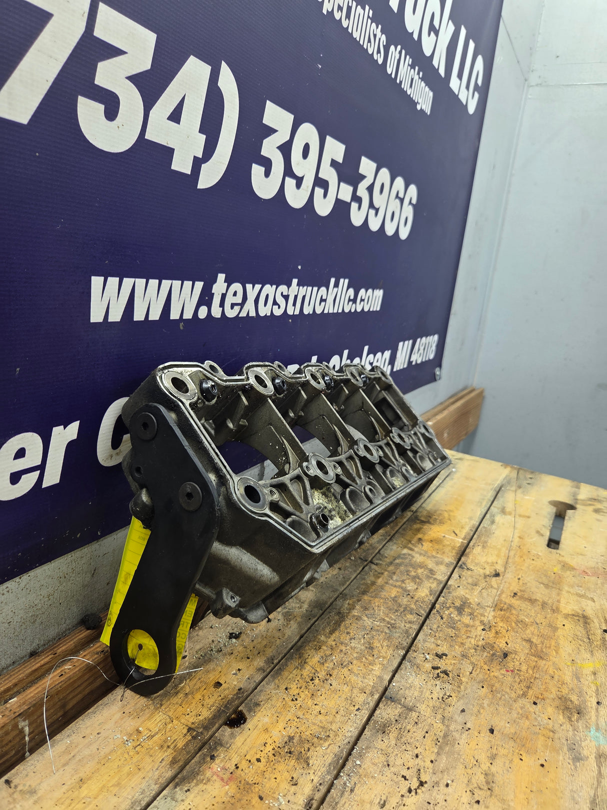 2004.5-2007 Genuine Ford Power Stroke 6.0L Diesel Rocker Box Arm Housing OEM 1843351C2