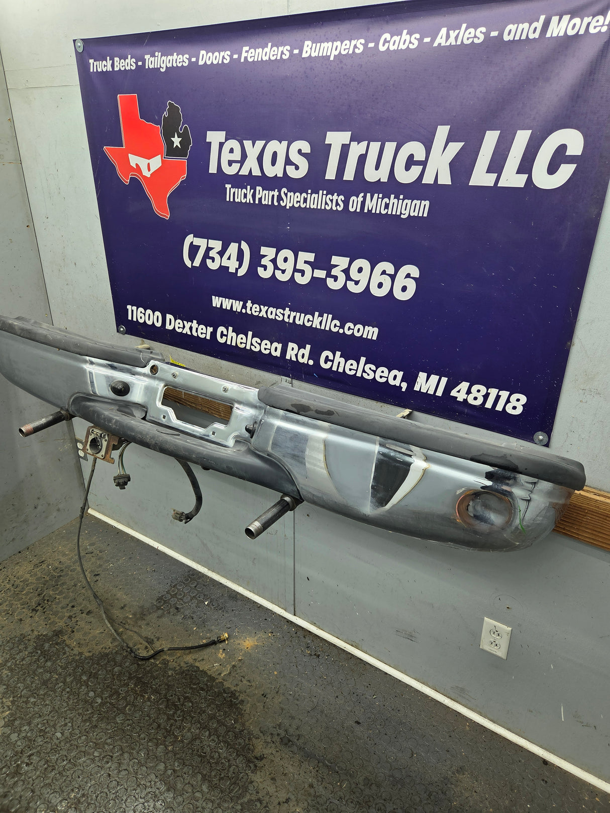 1999-2007 Ford Super Duty F250 F350 F450 F550 Rear Bumper