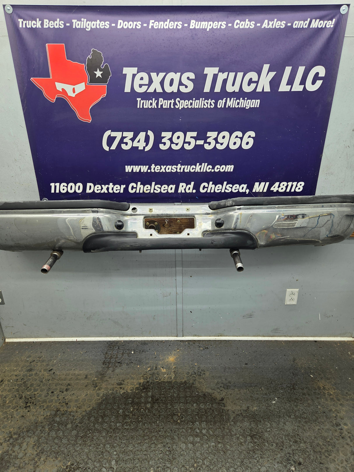 1999-2007 Ford Super Duty F250 F350 F450 F550 Rear Bumper
