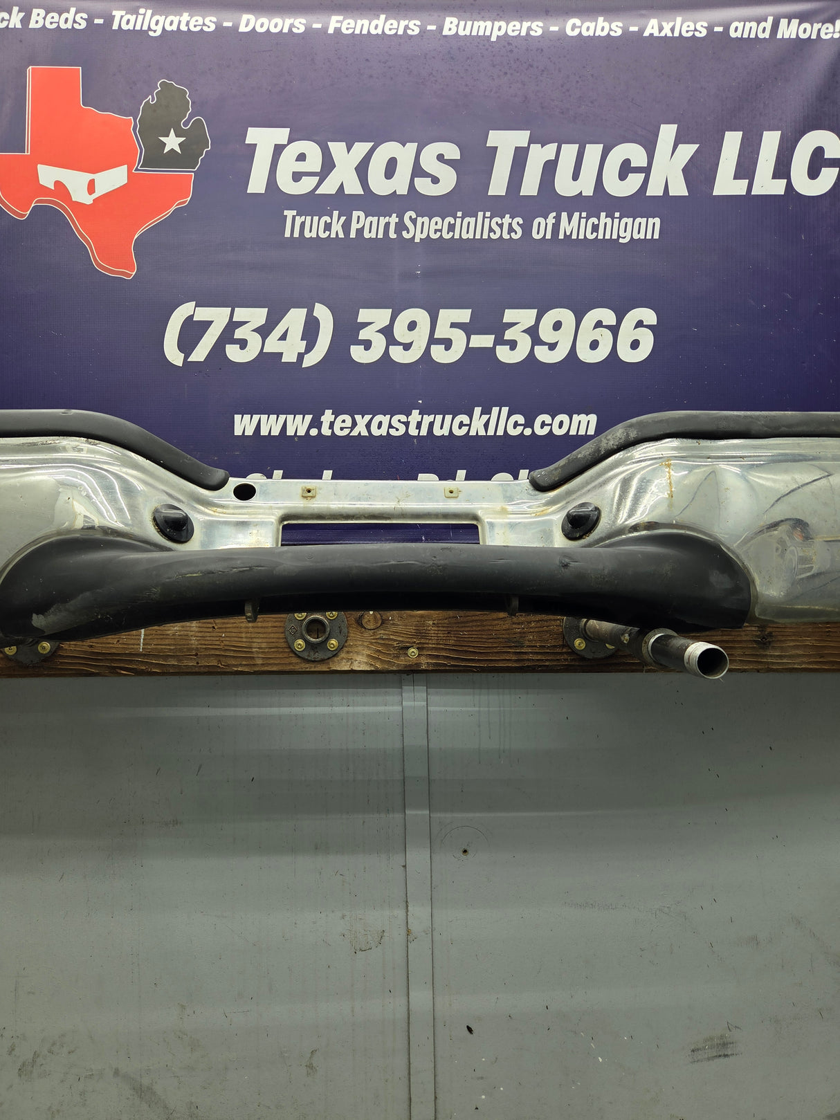 1999-2007 Ford Super Duty F250 F350 F450 F550 Rear Bumper