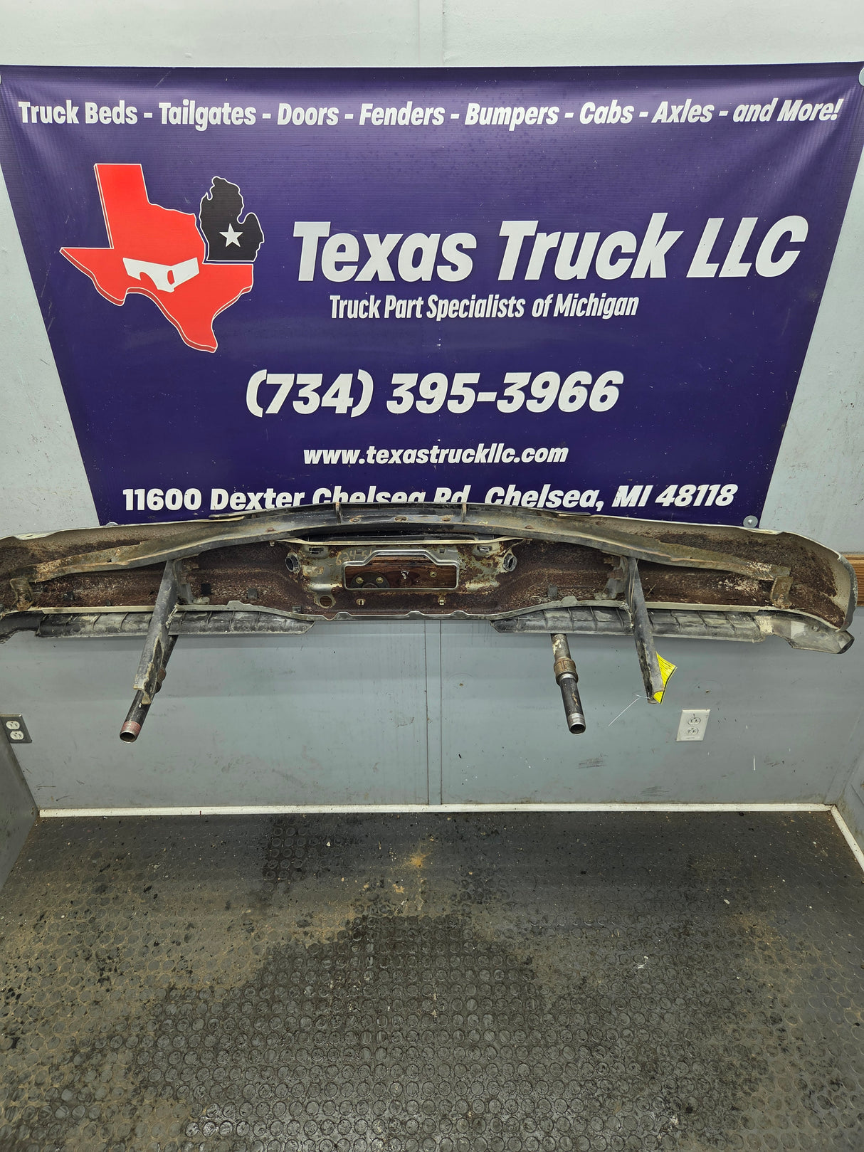 1999-2007 Ford Super Duty F250 F350 F450 F550 Rear Bumper