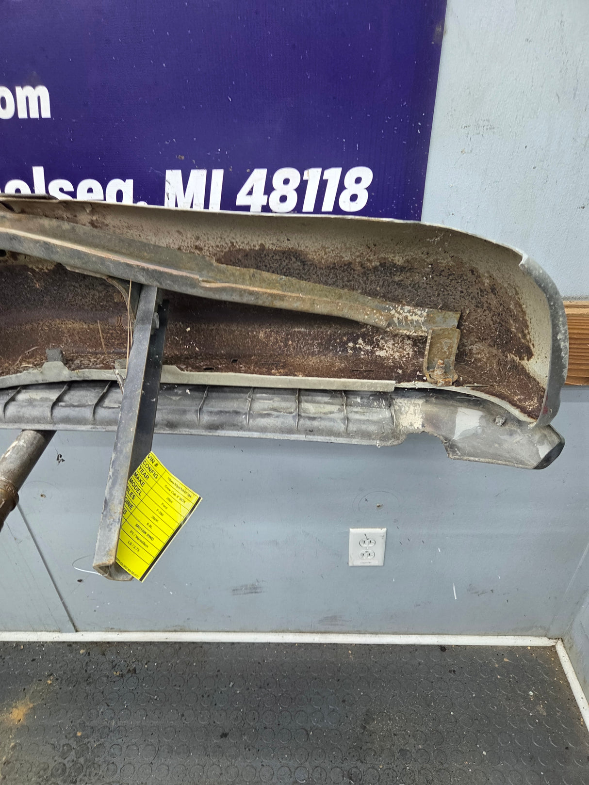 1999-2007 Ford Super Duty F250 F350 F450 F550 Rear Bumper