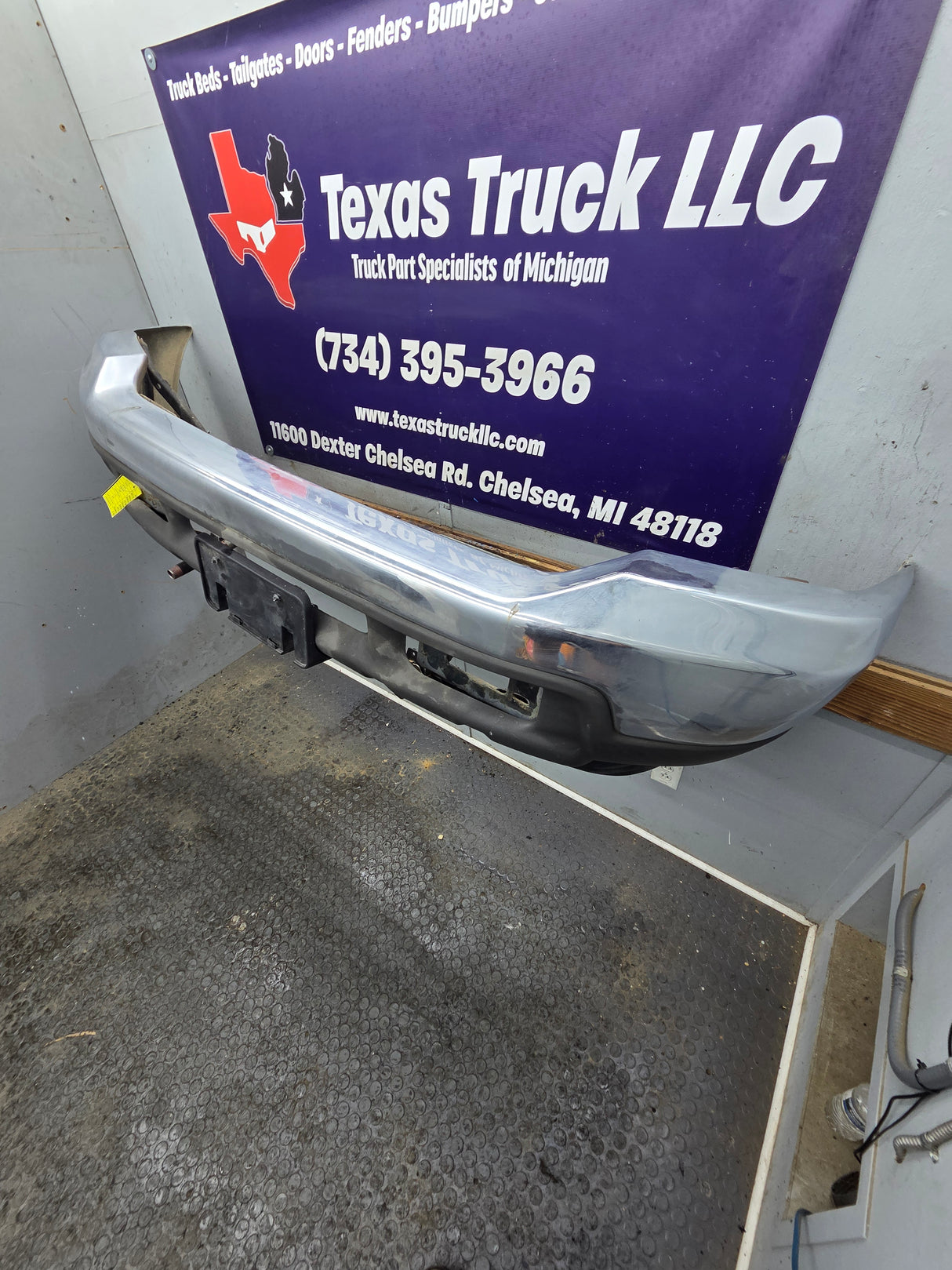 1999-2004 Ford Super Duty F250 F350 F450 F550 Excursion Front Bumper