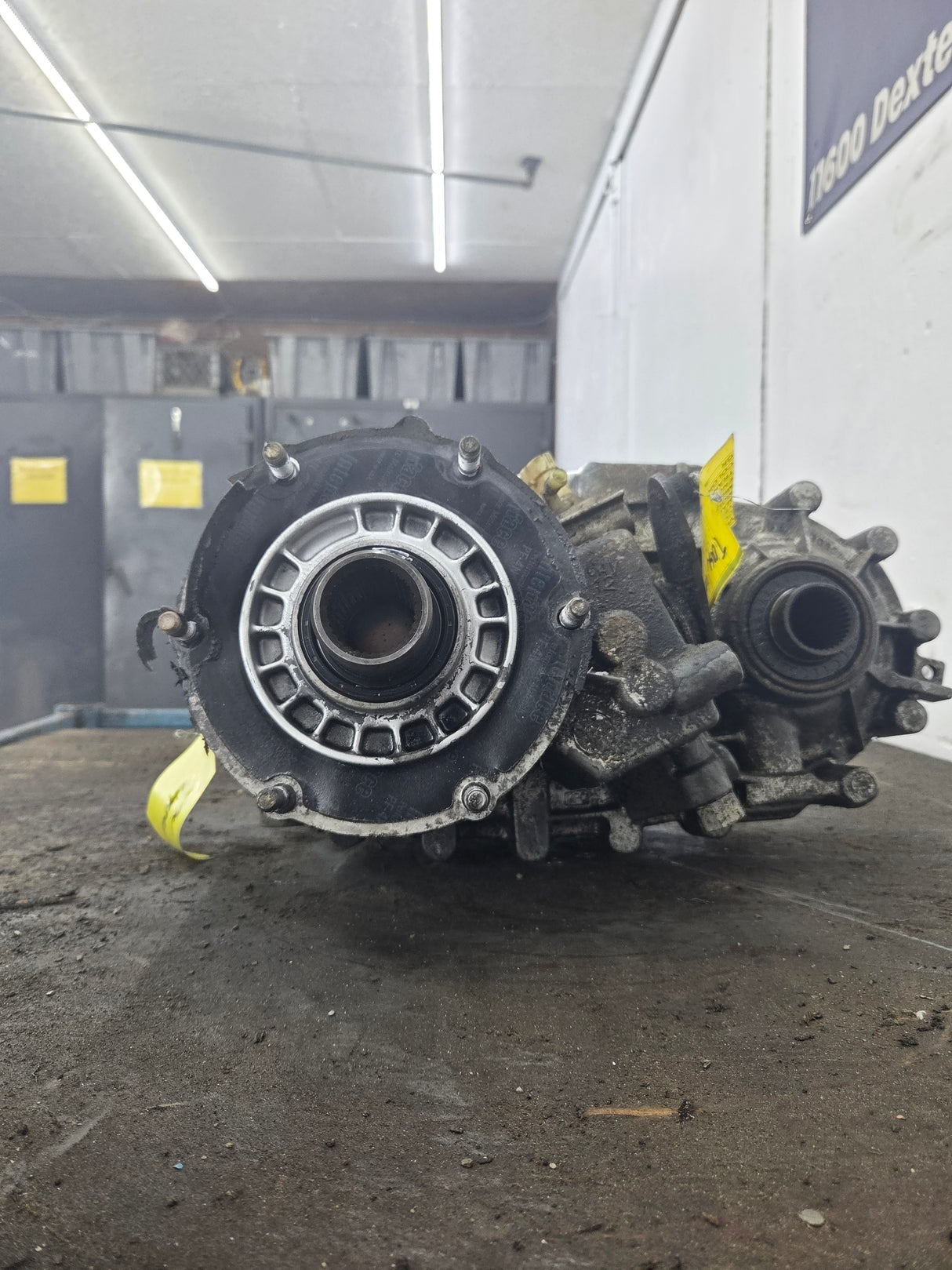 2001-2004 Chevrolet Silverado GMC Sierra 2500 3500 HD Floor Shift *CORE TRANSFER CASE 6.0L LS OPT MT1 NP2