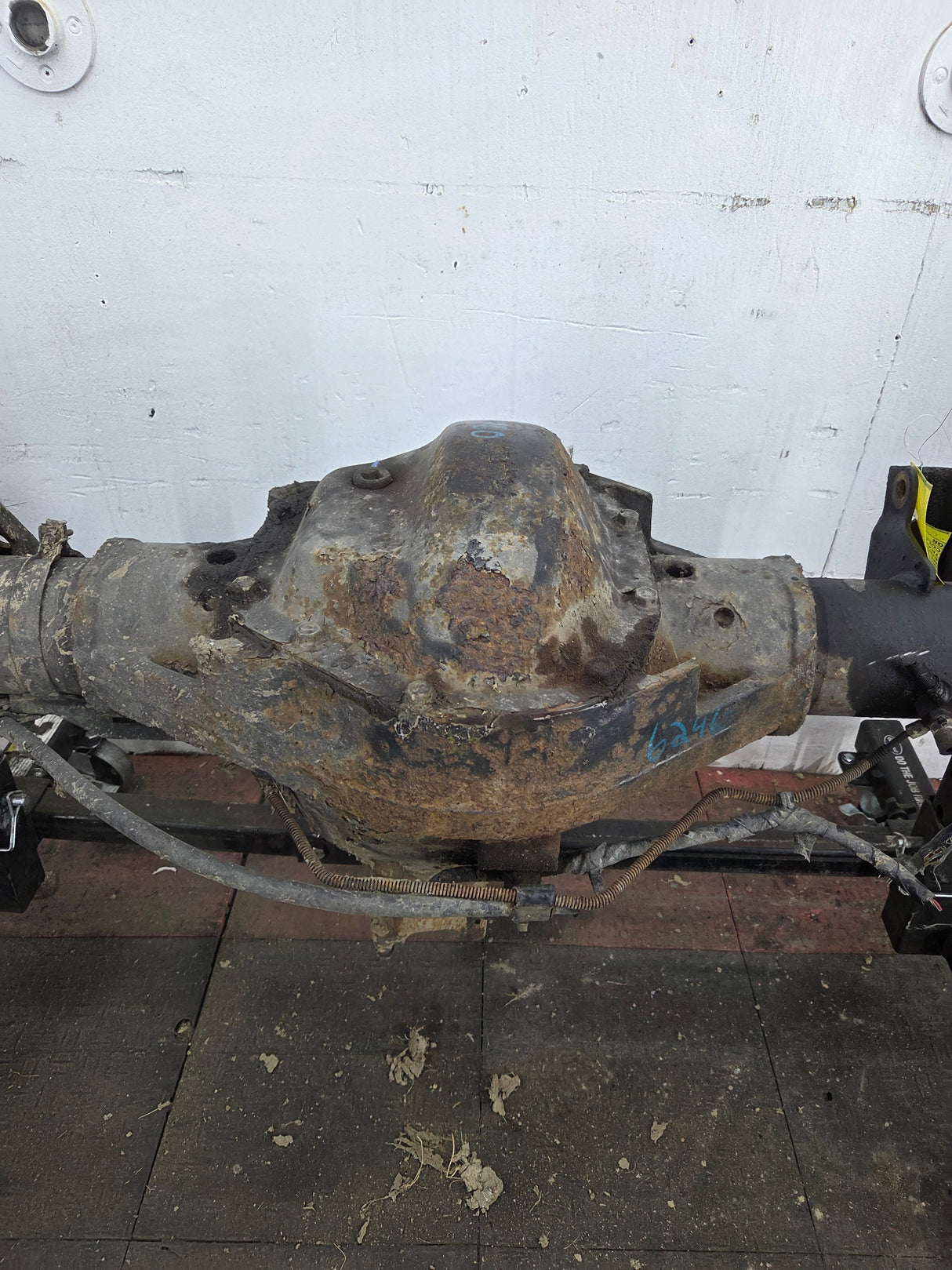 1996-1999 2nd Gen Dodge Ram 3500 Dually 4x4 Rear Axle 3.54 Ratio Cummins Diesel Gas