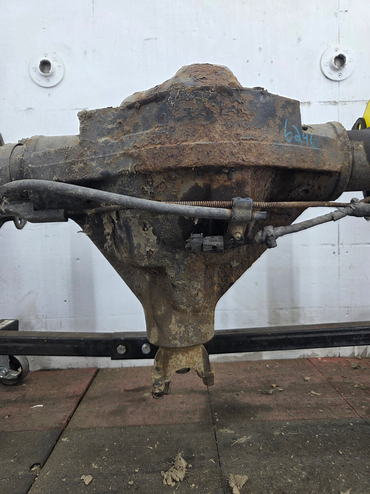 1996-1999 2nd Gen Dodge Ram 3500 Dually 4x4 Rear Axle 3.54 Ratio Cummins Diesel Gas
