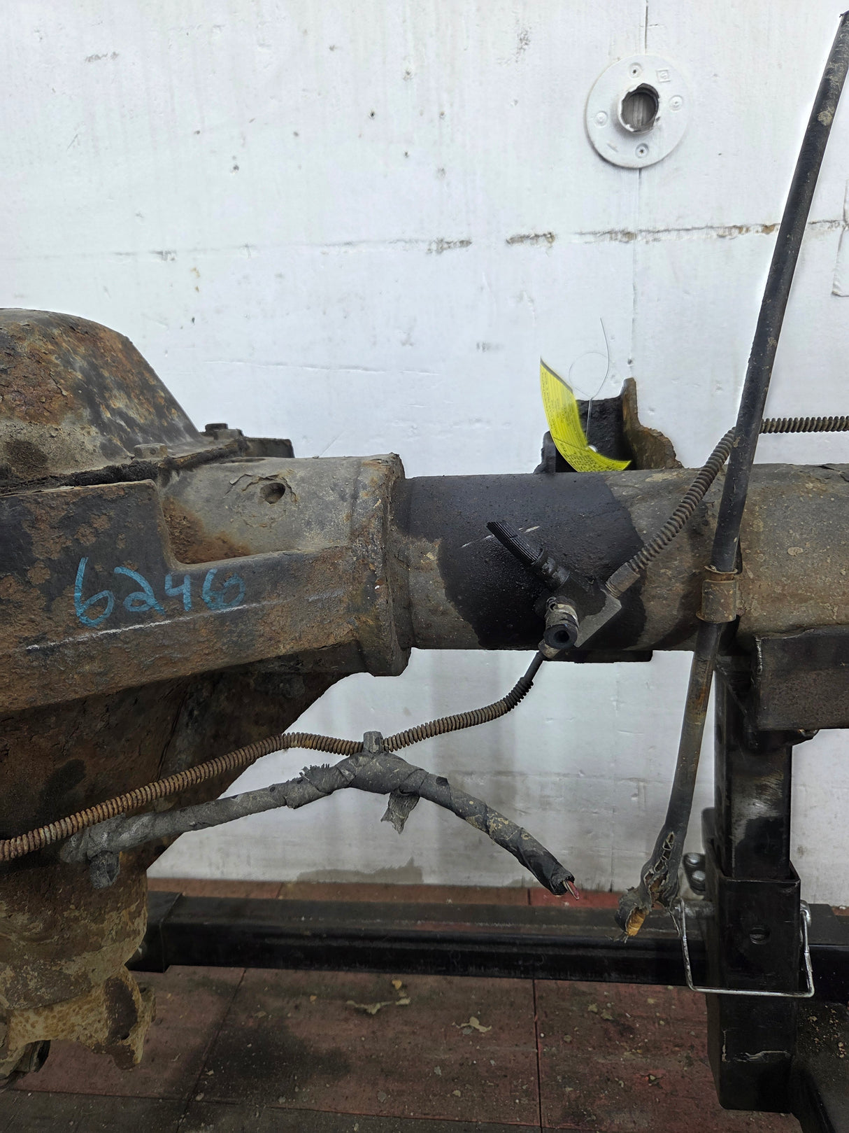 1996-1999 2nd Gen Dodge Ram 3500 Dually 4x4 Rear Axle 3.54 Ratio Cummins Diesel Gas