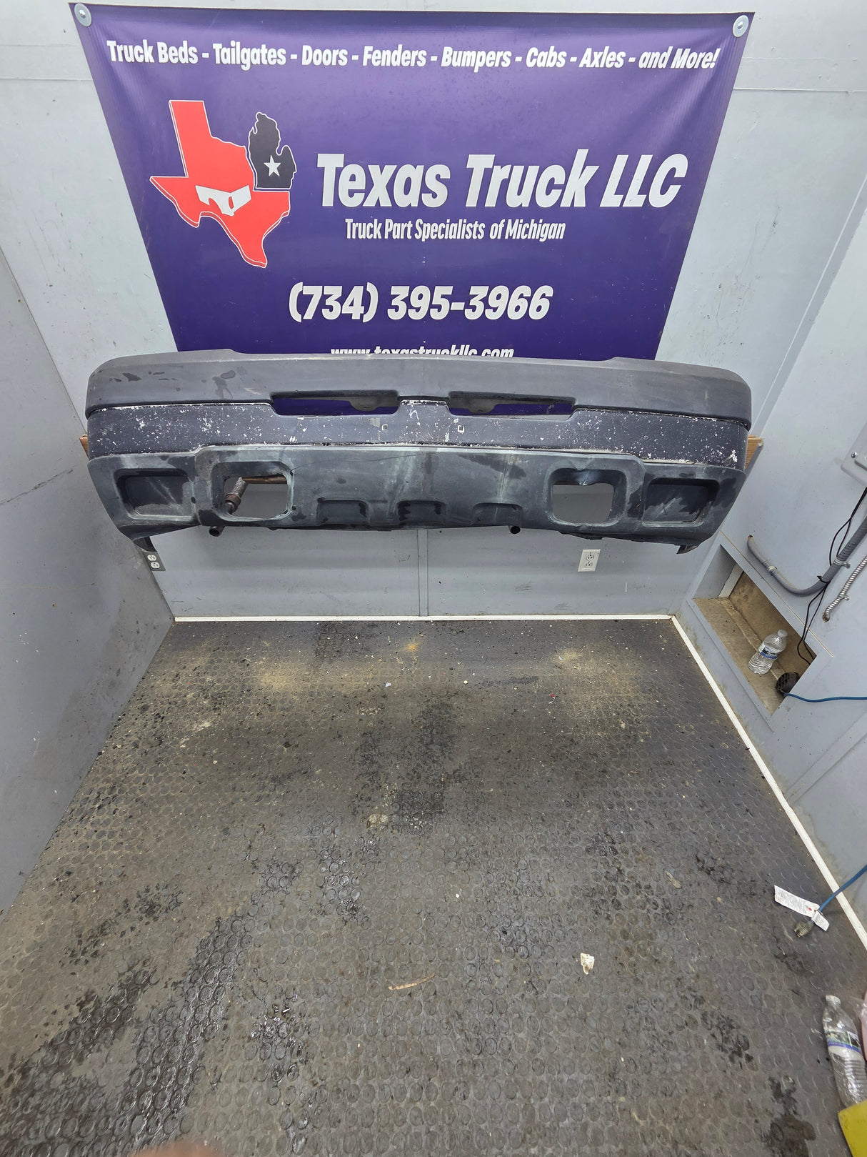 2003-2007 Chevrolet Silverado 2500HD 3500HD 'Cateye' Front Bumper