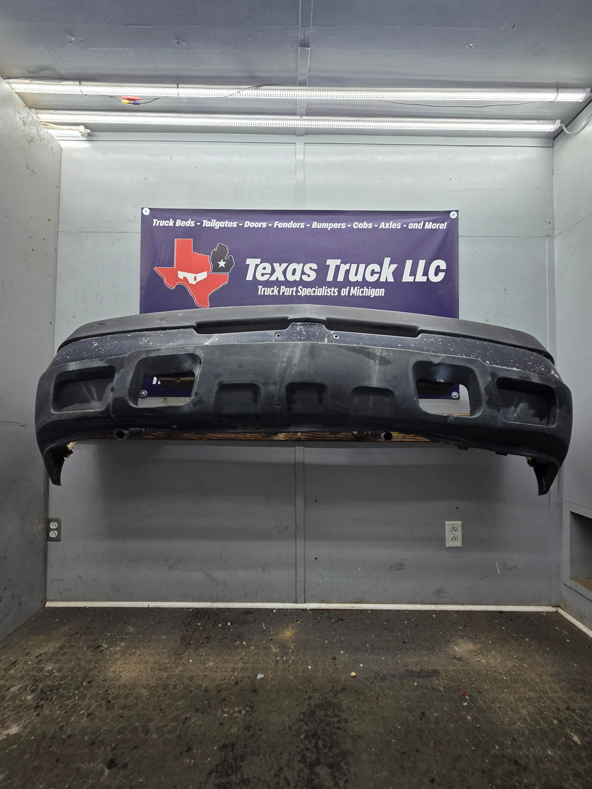 2003-2007 Chevrolet Silverado 2500HD 3500HD 'Cateye' Front Bumper