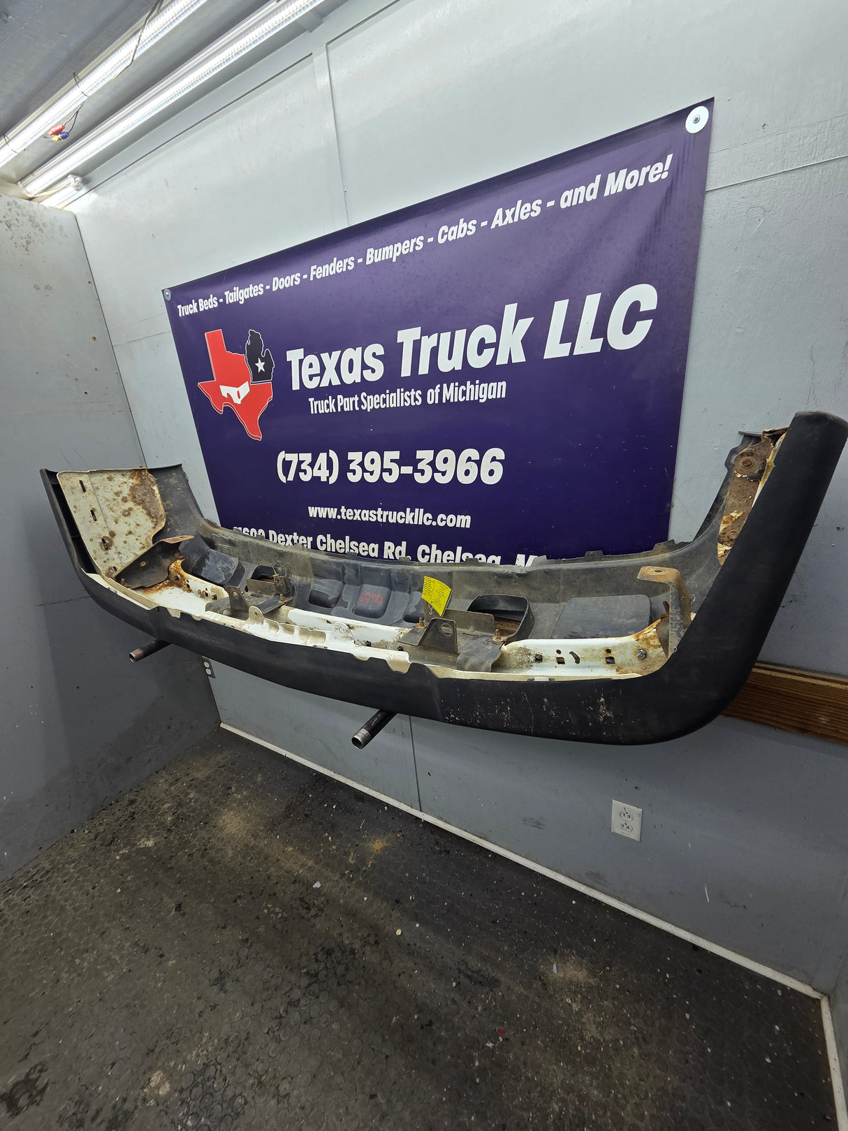 2003-2007 Chevrolet Silverado 2500HD 3500HD 'Cateye' Front Bumper