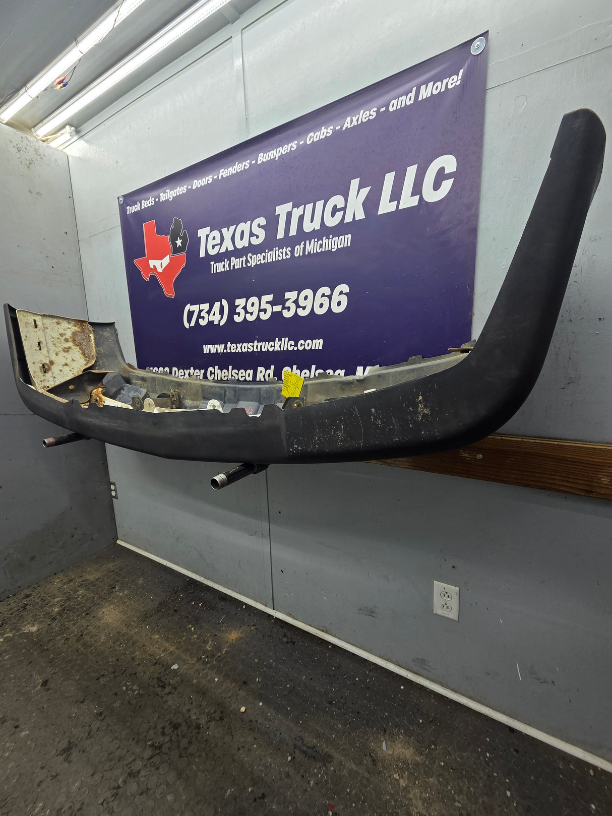 2003-2007 Chevrolet Silverado 2500HD 3500HD 'Cateye' Front Bumper