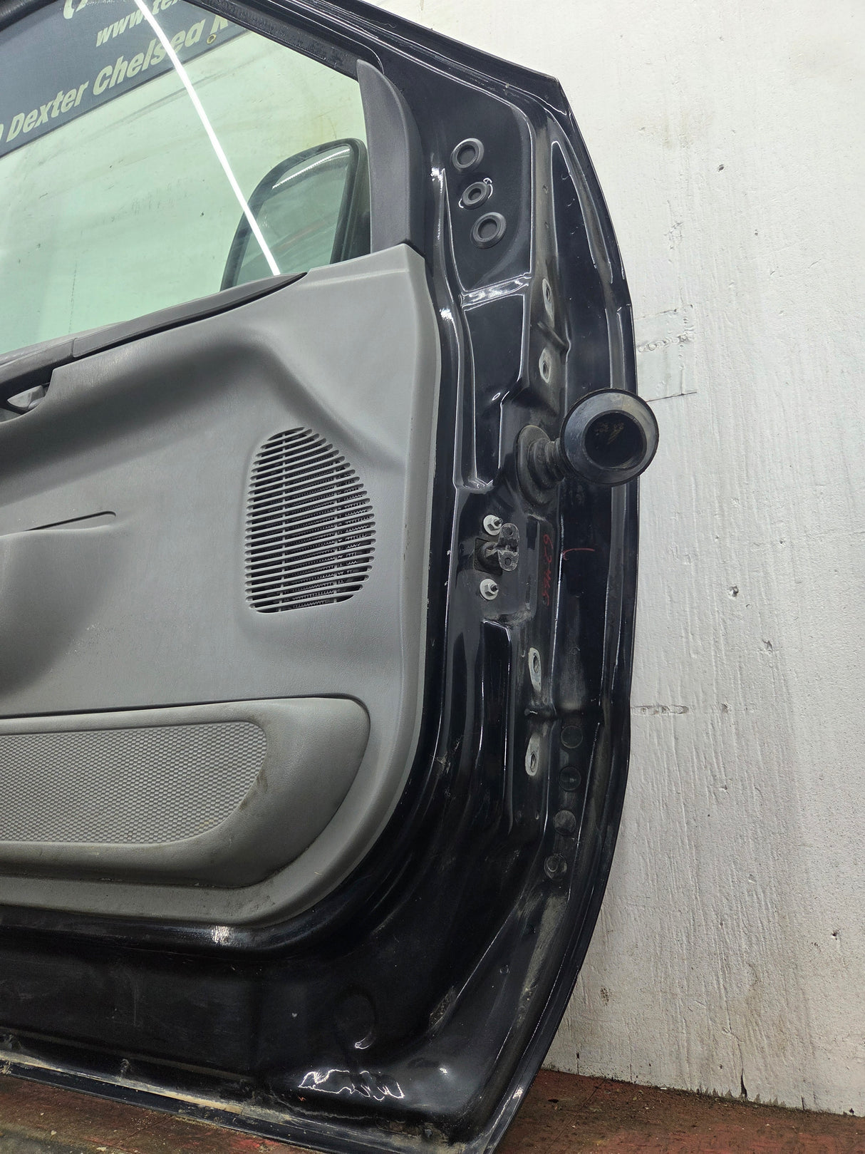 1999-2007 Ford Super Duty LH Driver Side Front Door F250 F350 F450 F550