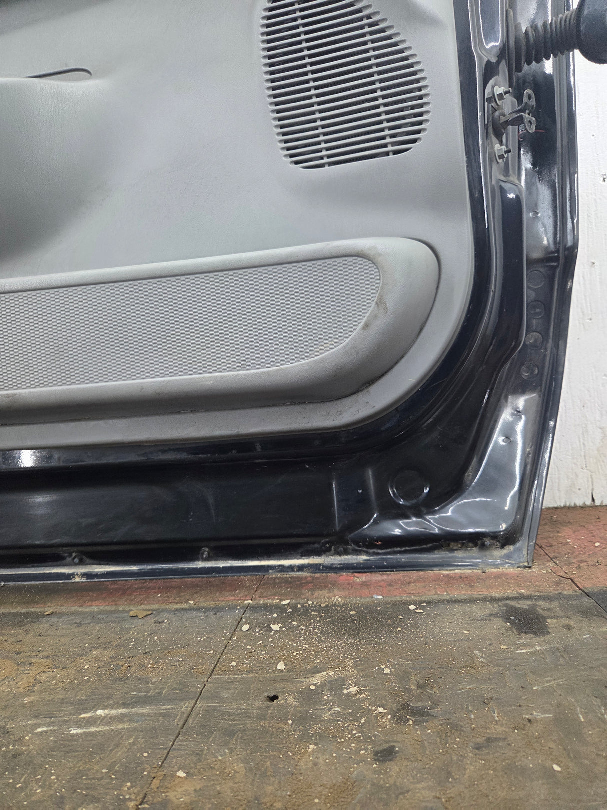 1999-2007 Ford Super Duty LH Driver Side Front Door F250 F350 F450 F550