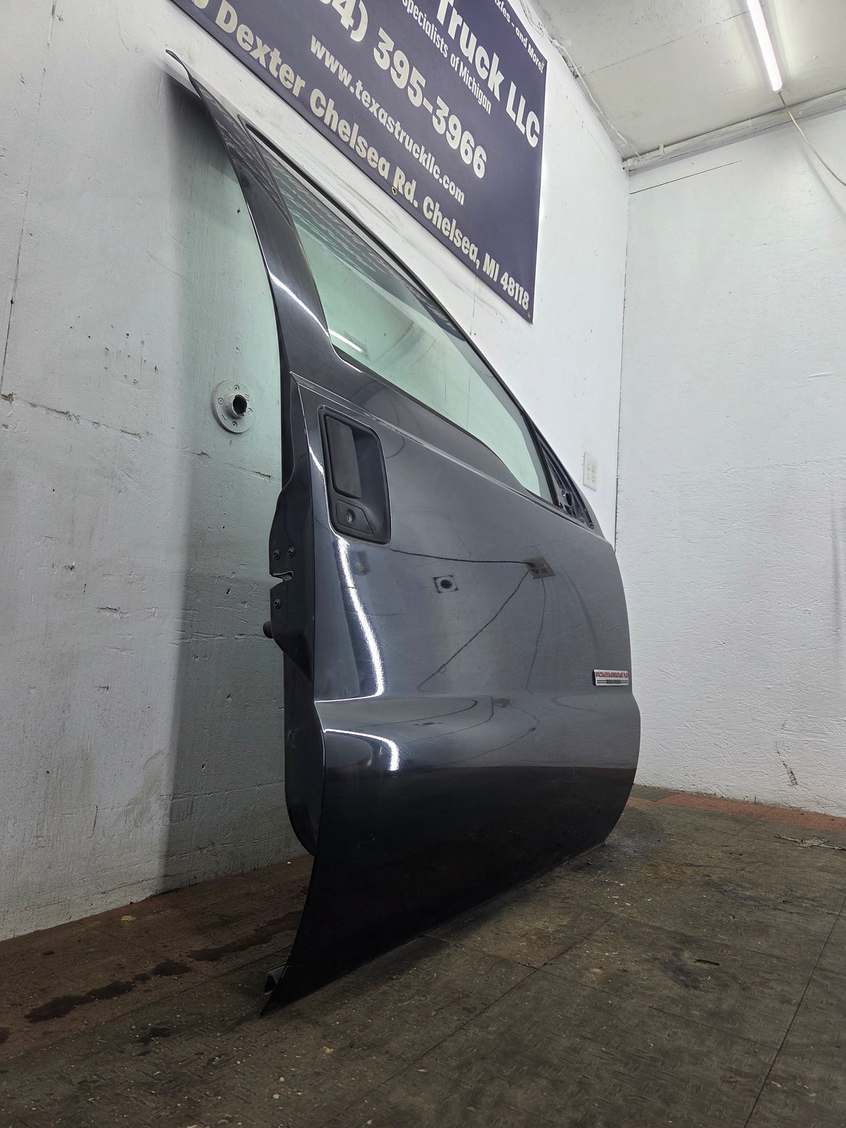 1999-2007 Ford Super Duty RH Passenger Side Front Door F250 F350 F450 F550